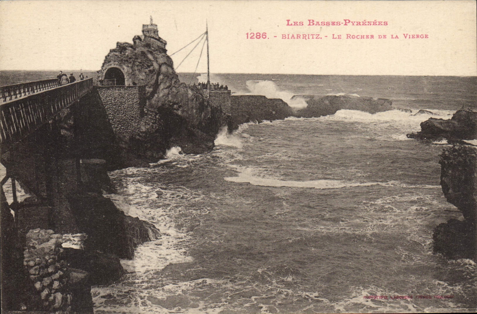 VINTAGE POSTCARD Biarritz the rock of the Virgin
