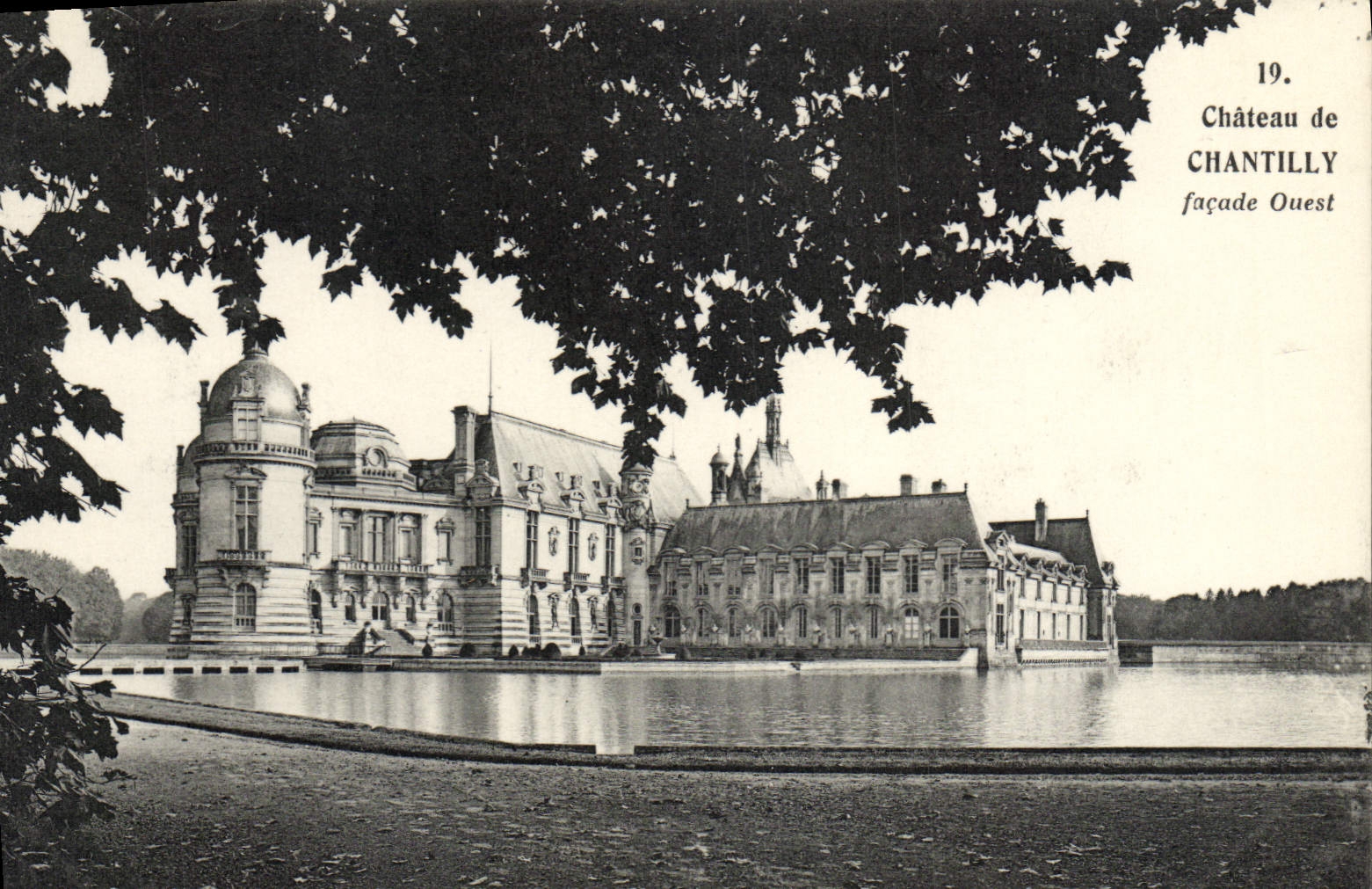 CPA Chateau de Chantilly Facade ouest