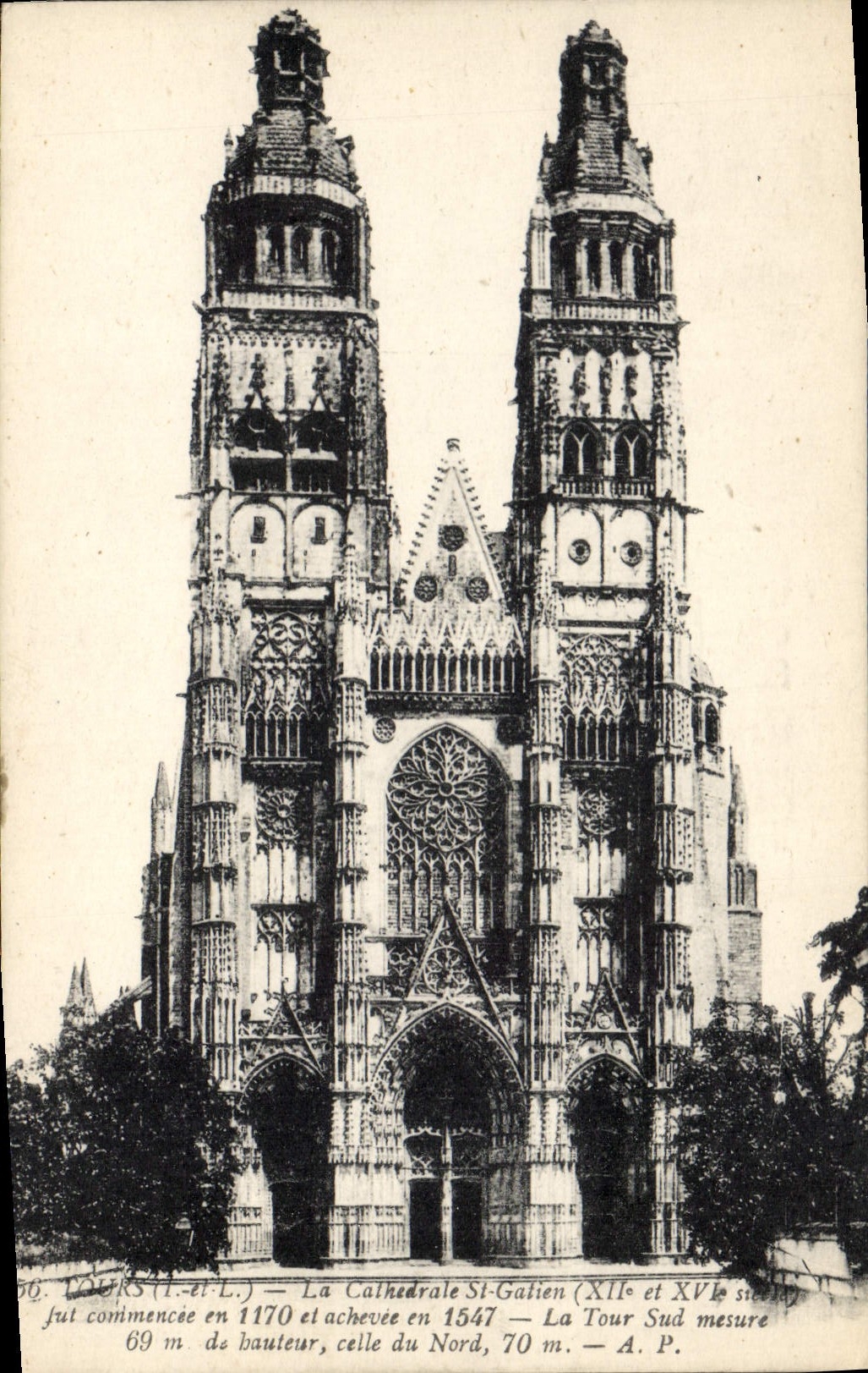 CPA Tours La cathedrale St Gatien