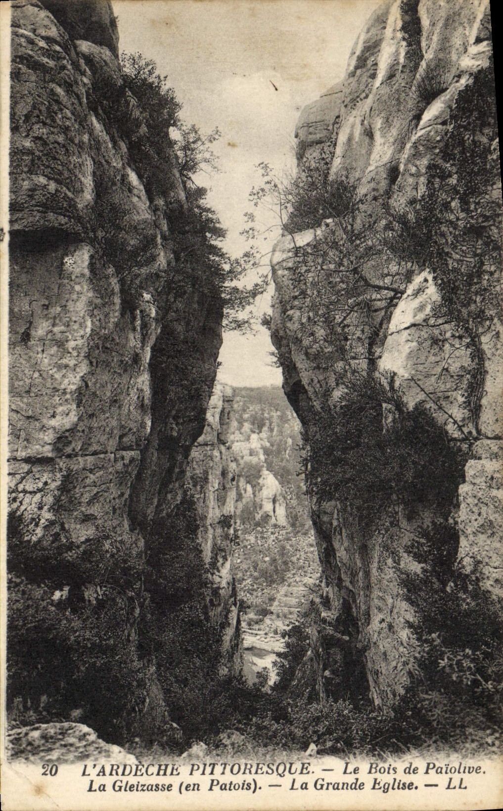 VINTAGE POSTCARD the wood of Paiolive Gleizasse in Patois the large church