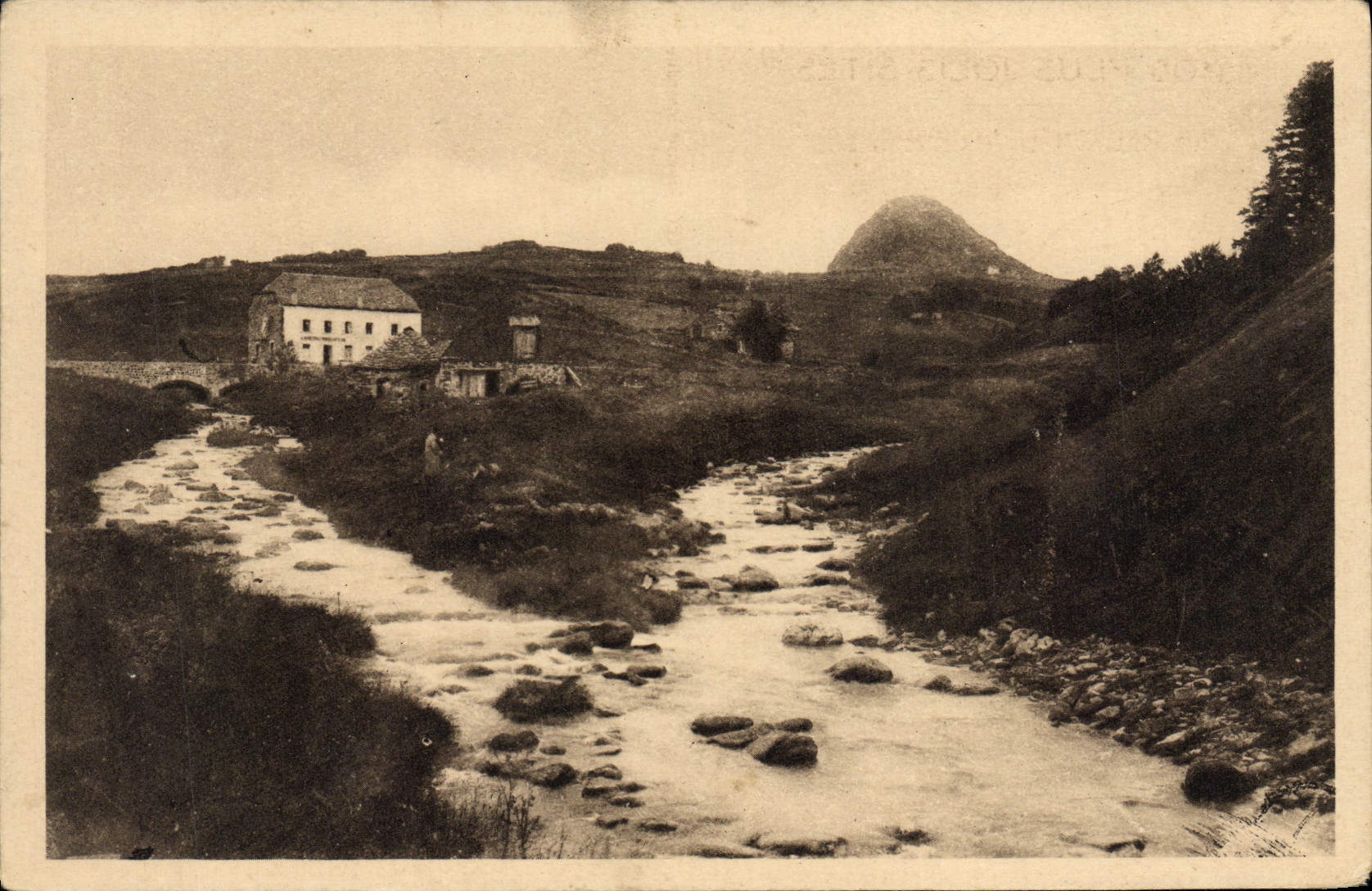 VINTAGE POSTCARD the area of the Cevennes the Loire in Gerbier of the Snap rings