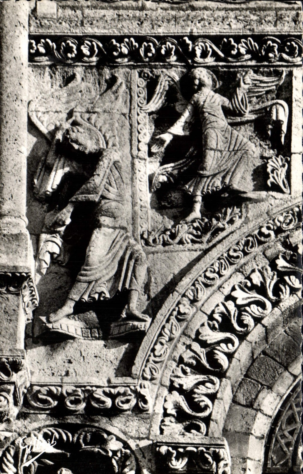 MODERN CARD Angouleme Cathedral St Pierre Detail of the frontage angels showing Christ in Majesty