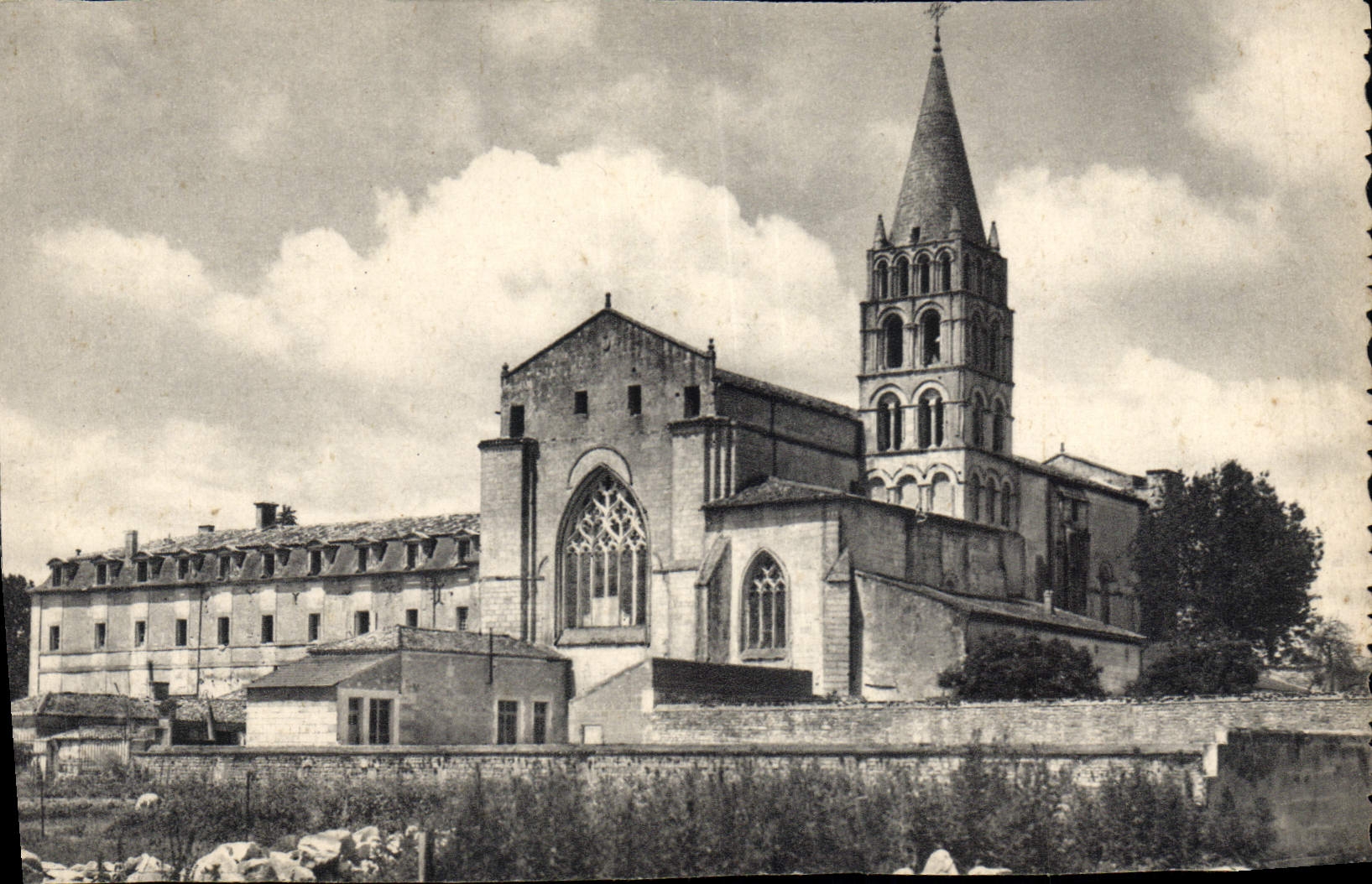 VINTAGE POSTCARD Abbey of Bassac Overall picture in the East