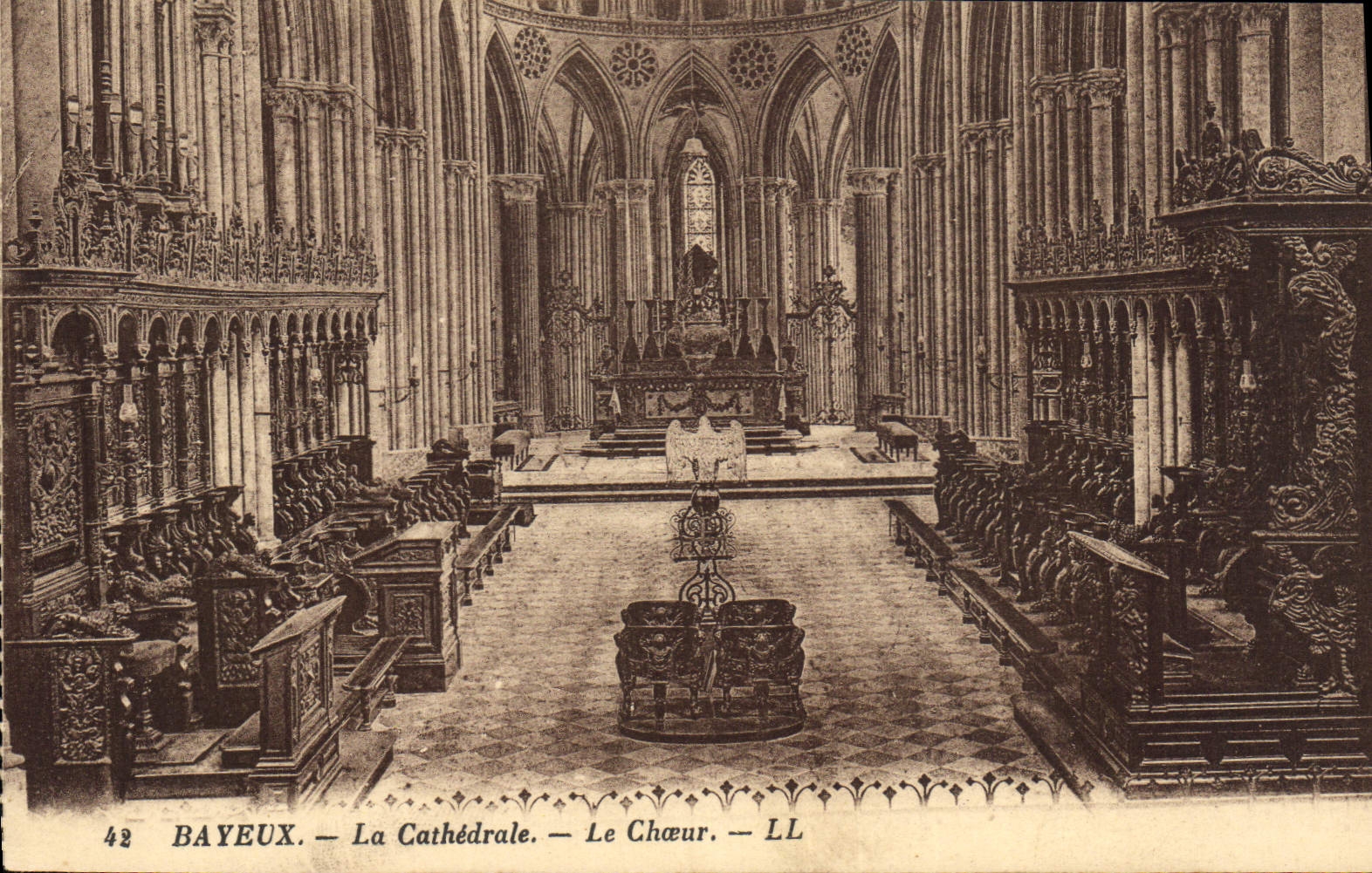 VINTAGE POSTCARD Bayeux the cathedral chorus