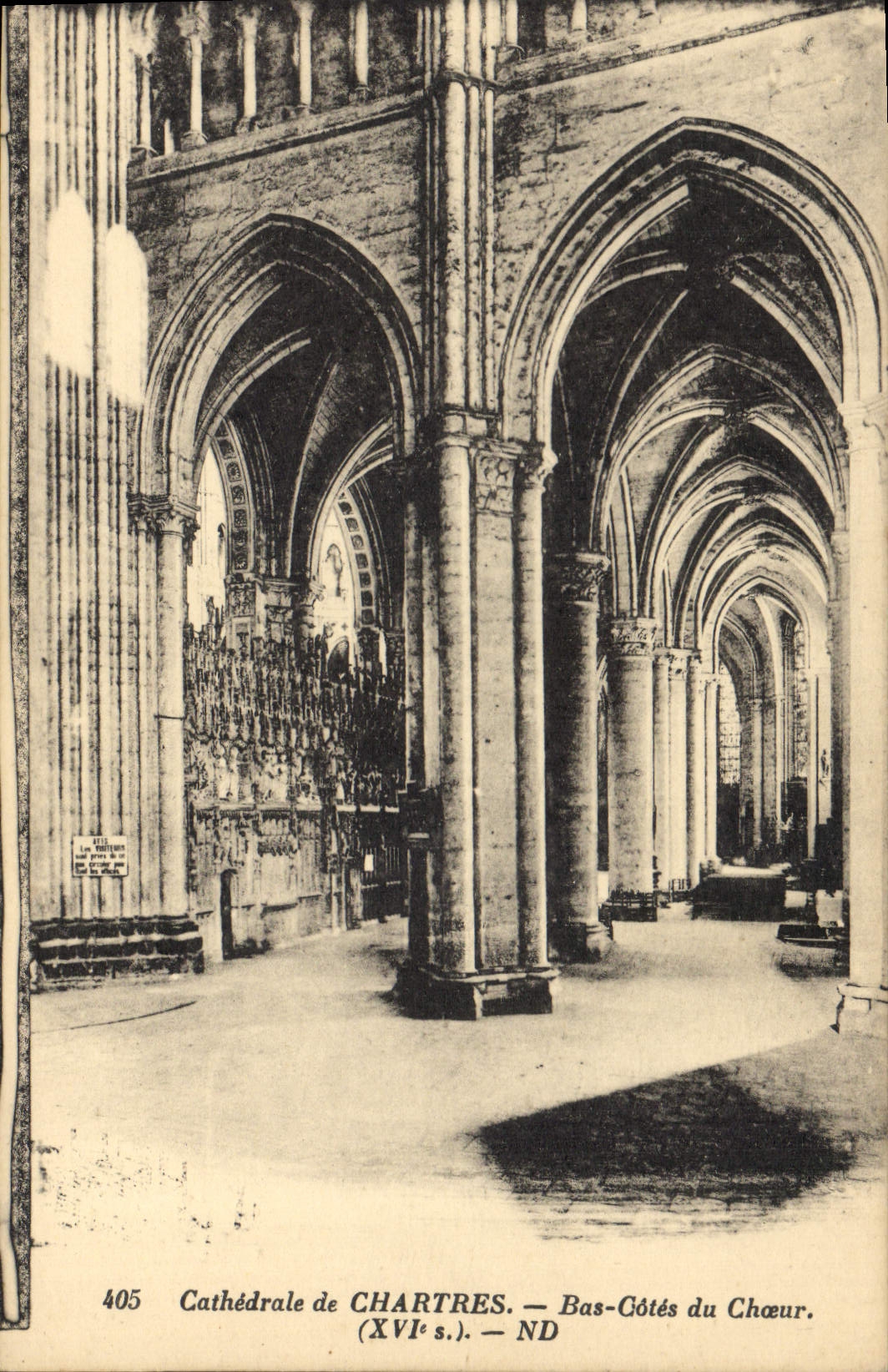 CPA Cathedrale de Chartres Bas cote du choeur