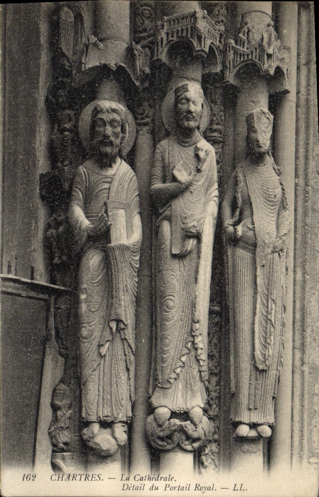 CPA Cathedrale de Chartres Detail du Portail Royal