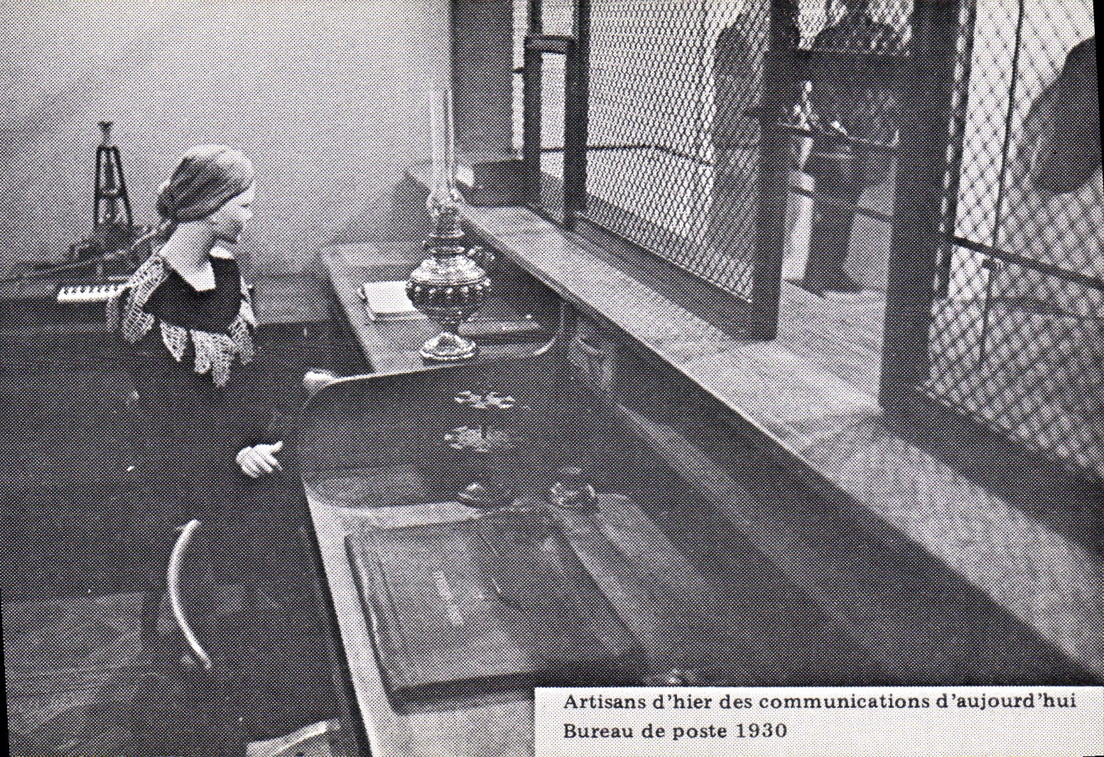 CPM PTT Evenements Artisans d'hier des communications d'aujourd'hui Bureau de poste 1930