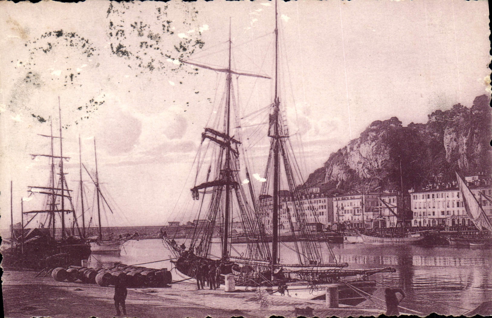 CPA Bateau de peche Nice Le port Lympia