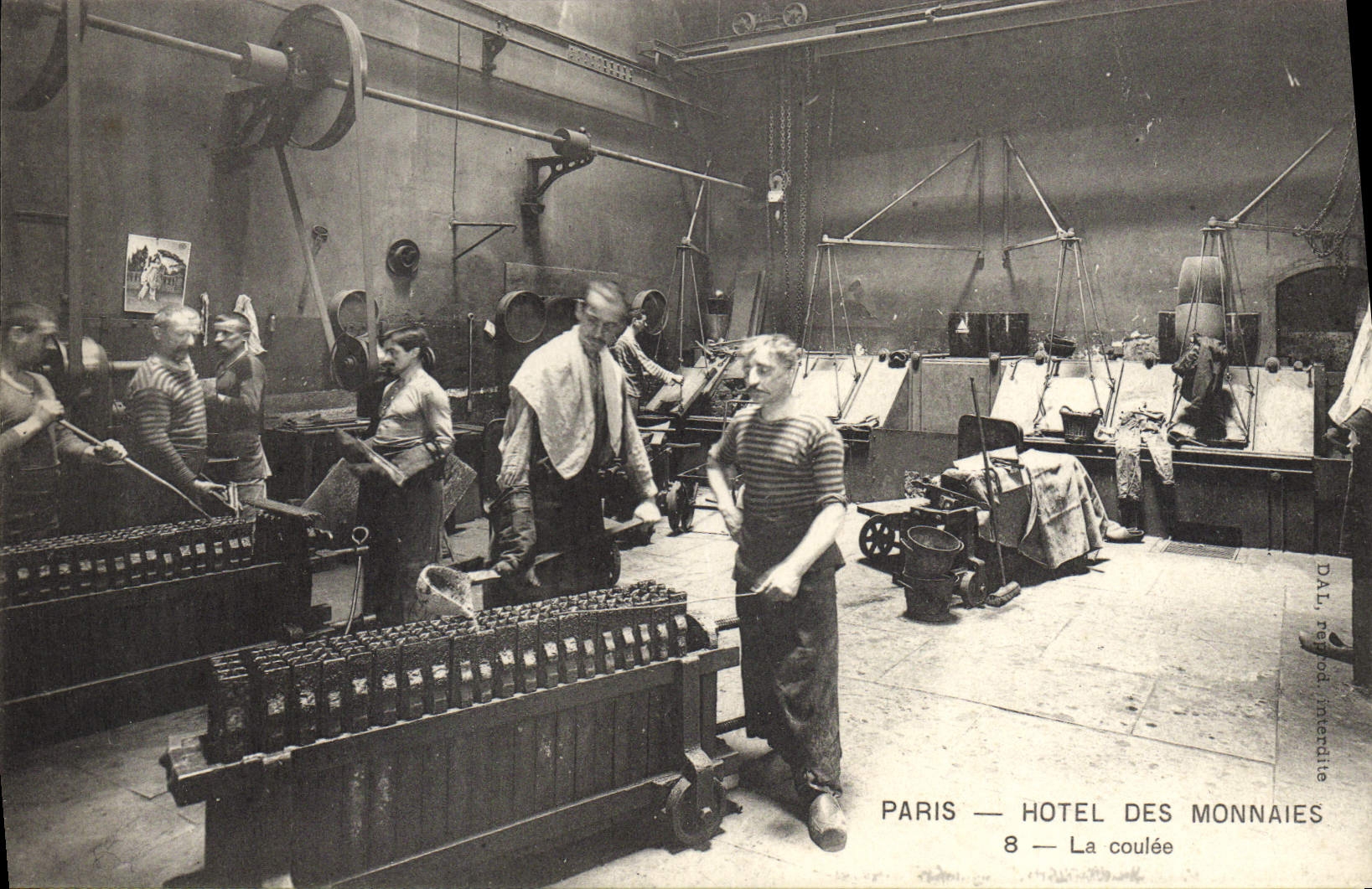 CPA Monnaies Paris Hotel des Monnaies La coulee 