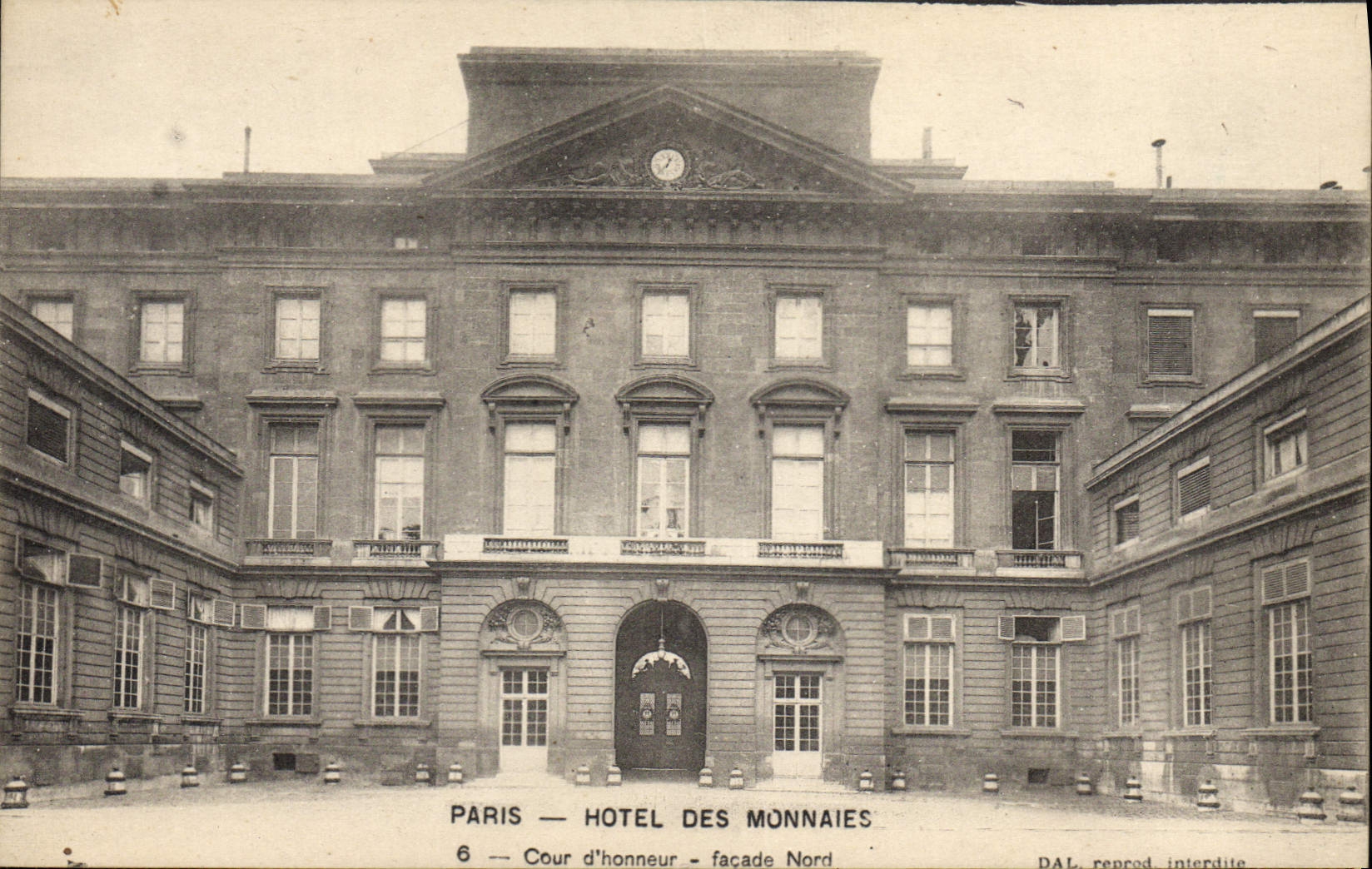 VINTAGE POSTCARD Currencies Paris Mint Main courtyard