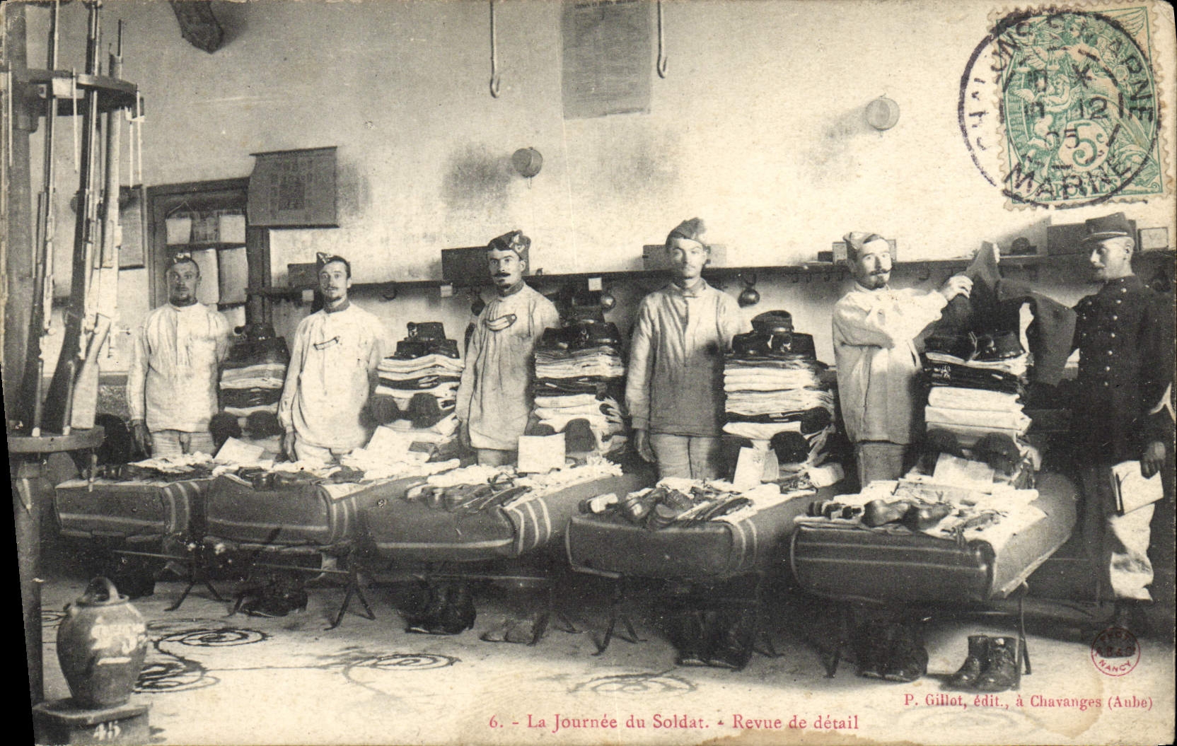 VINTAGE POSTCARD Militaria the day of the soldier Re-examined of detail