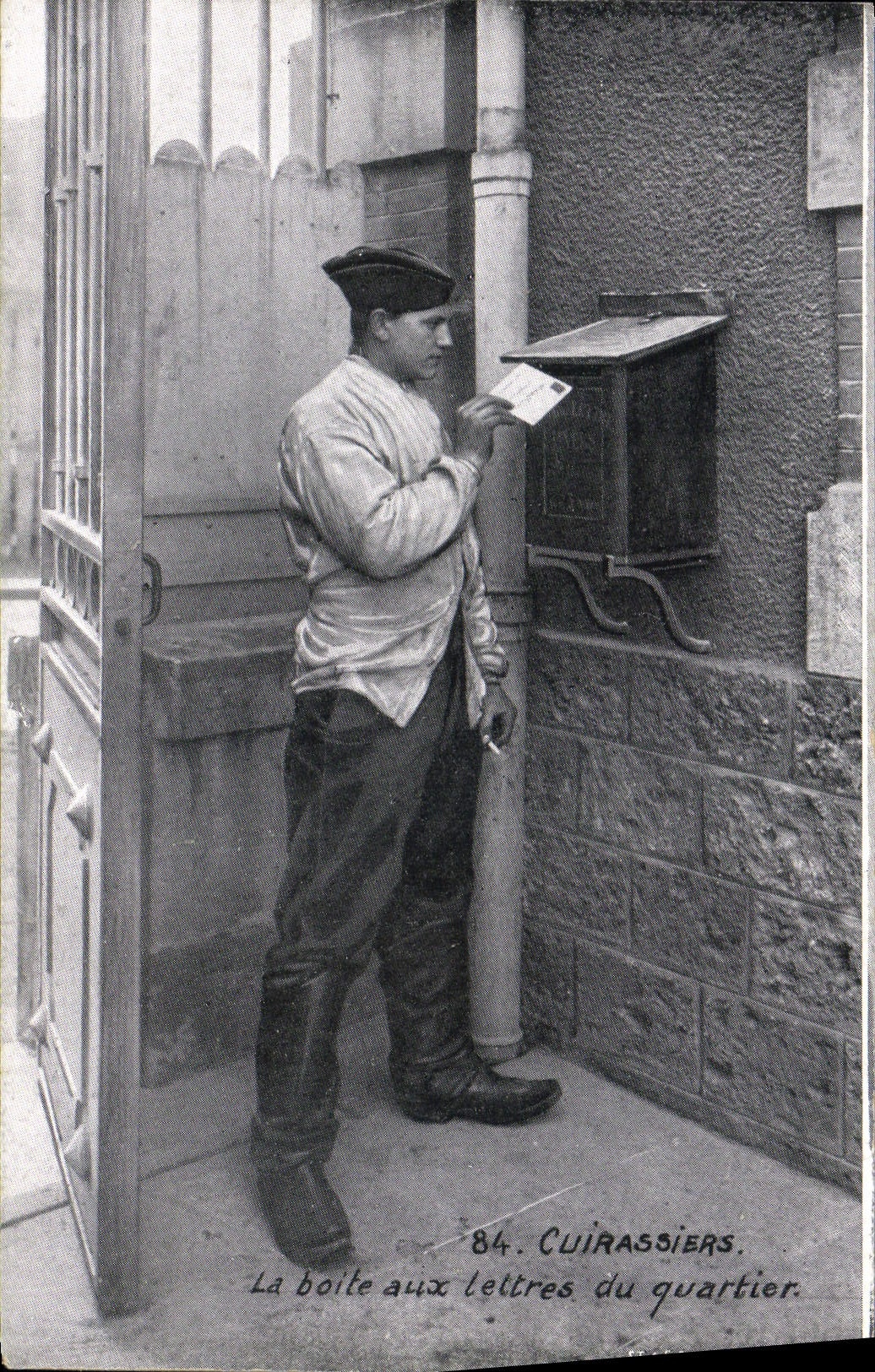 VINTAGE POSTCARD Cuirassiers the letter-box of the Militaria district