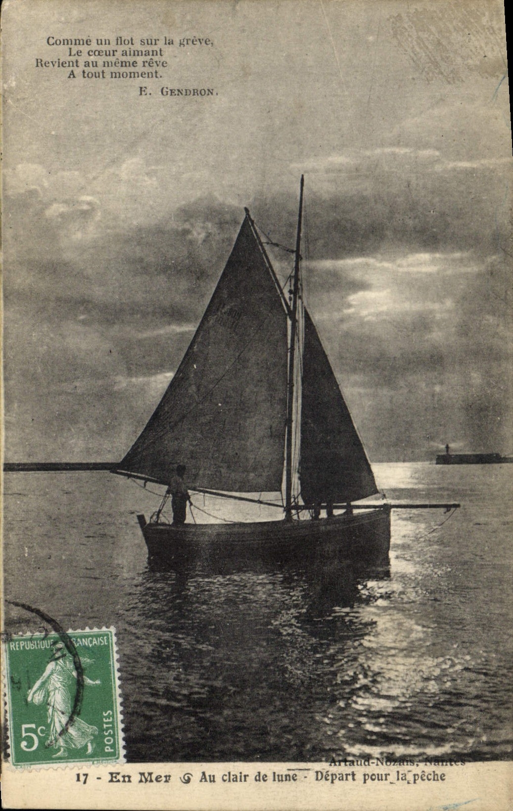 CPA Bateau de peche En mar Au clair de lune Depart pour la peche