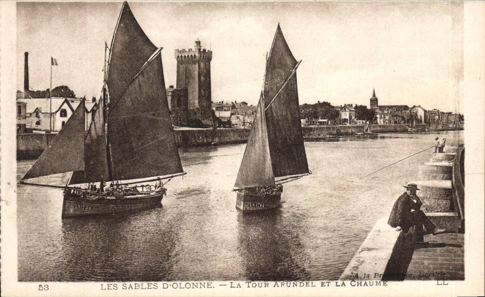 VINTAGE POSTCARD Boat of sin Sables d'Olonne the Arundel Tower and Thatch