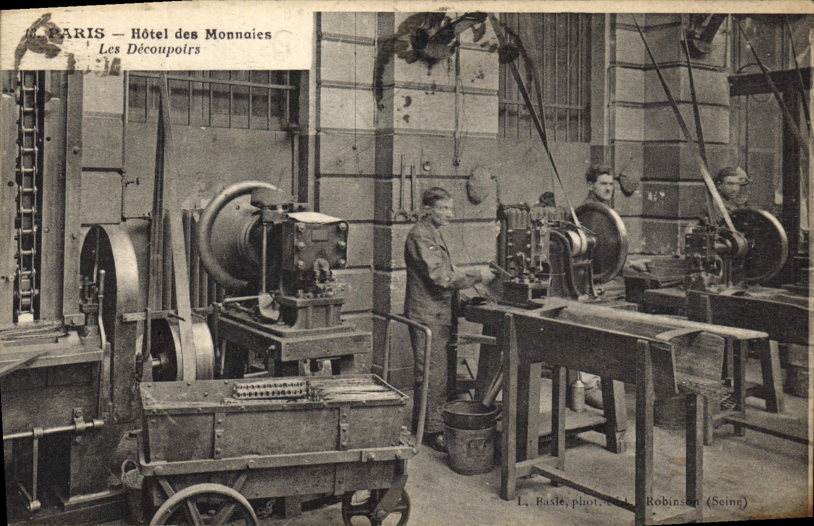 VINTAGE POSTCARD Paris Mint cutters