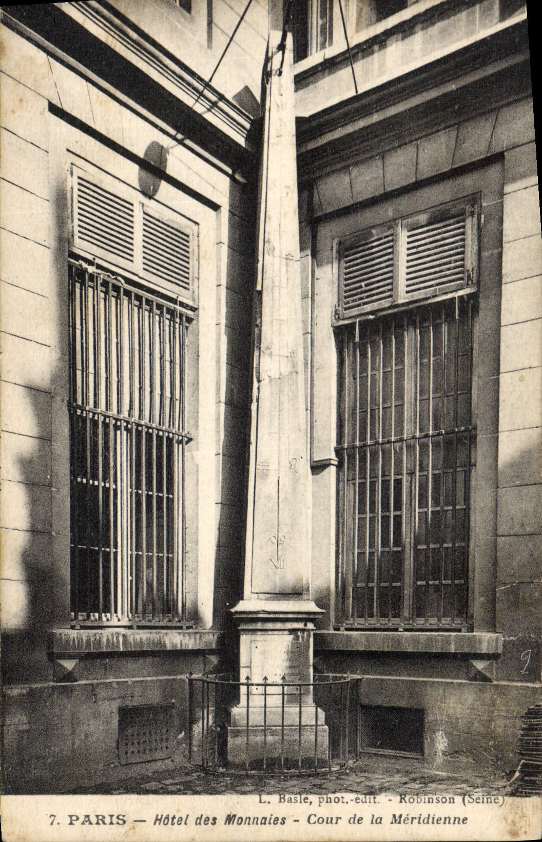 CPA Paris Hotel des Monnaies Cour de la Meridienne 