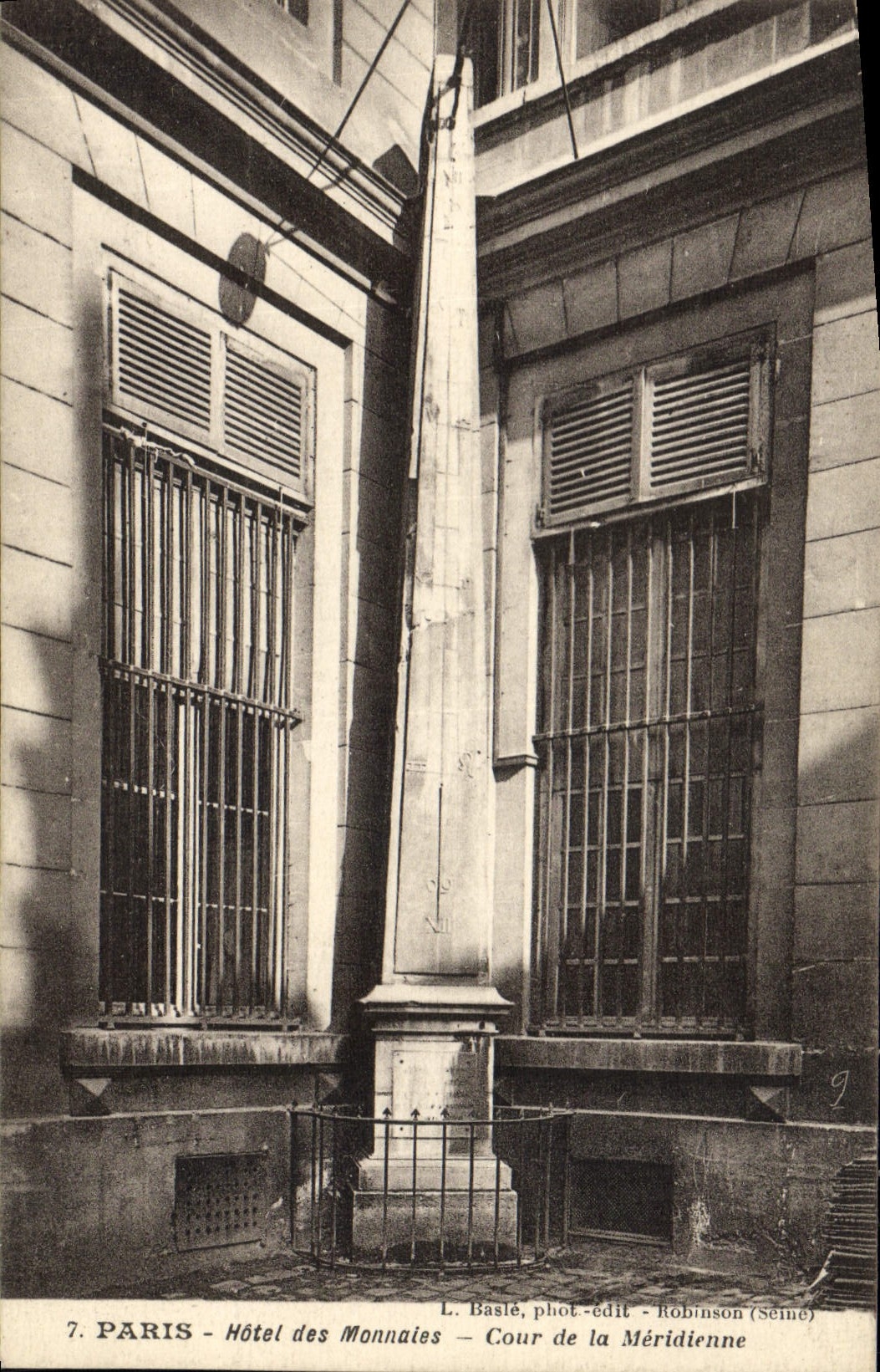 CPA Paris Hotel des Monnaies Cour de la Meridienne 