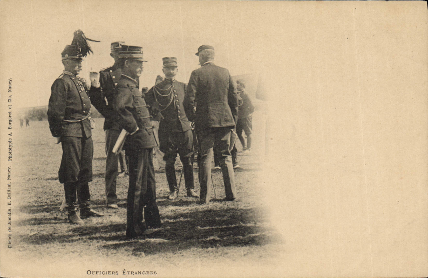 CPA Militaria Officiers etrangers 