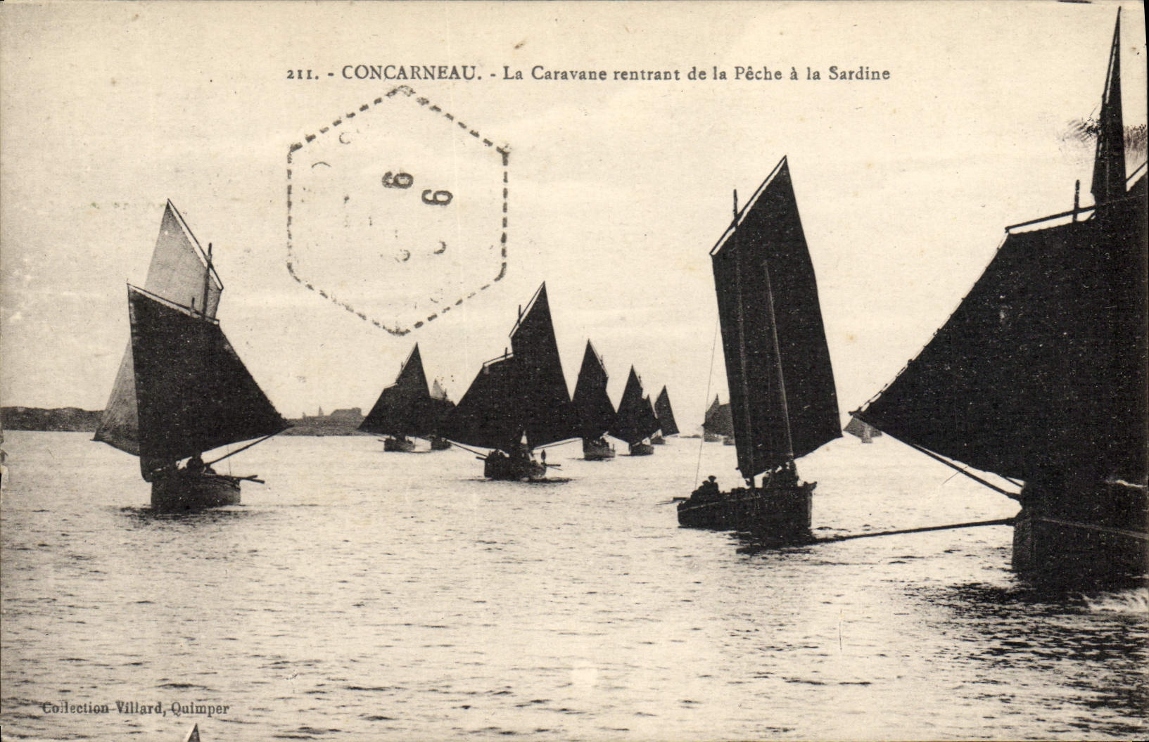 Barco de la POSTAL de la VENDIMIA de volver el pecado de Concarneau la caravana del pecado a la sardina