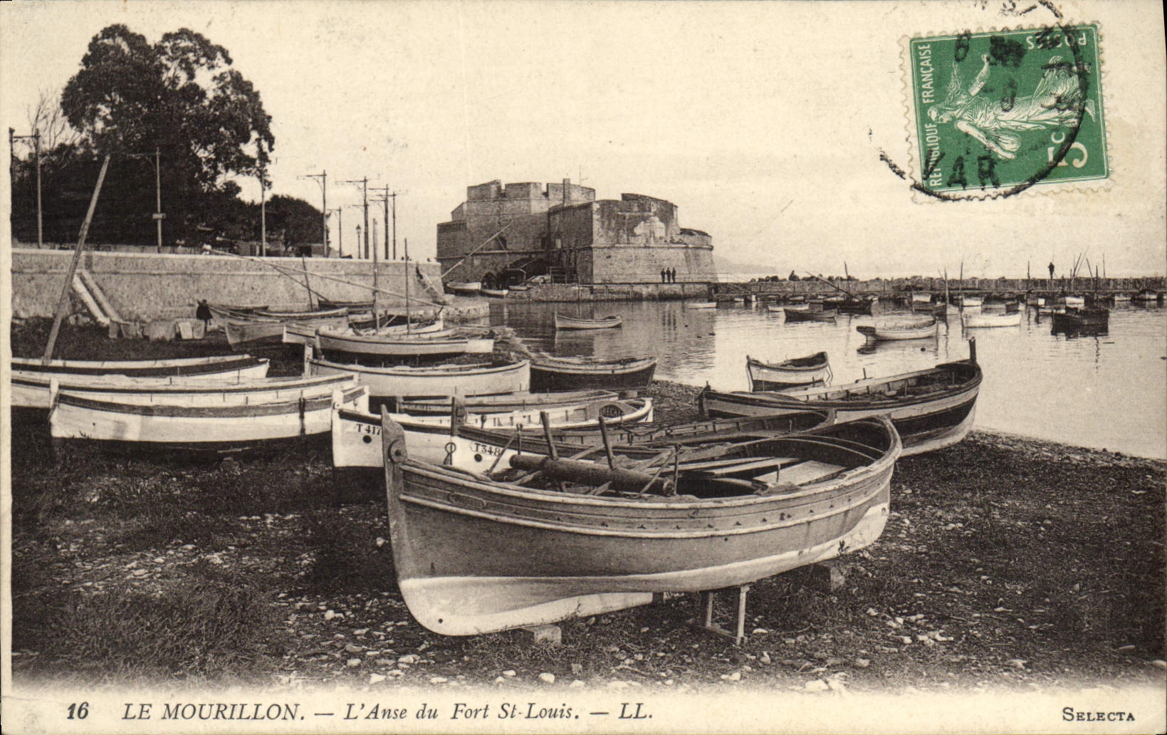 CPA Bateau de peche Le Mourillon L'anse du fort St Louis