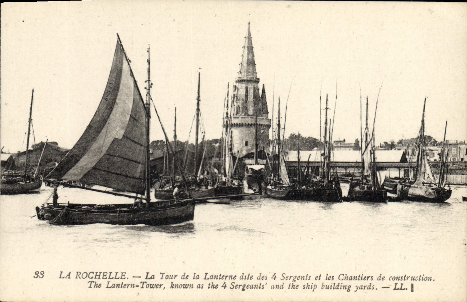 VINTAGE POSTCARD Boat of La Rochelle sin the tower of the lantern known as of the 4 sergeants and building sites