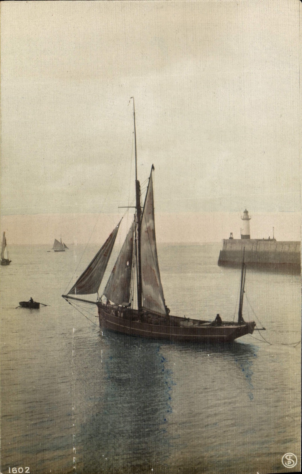 VINTAGE POSTCARD Boat of sin Lighthouse (chart toilee)