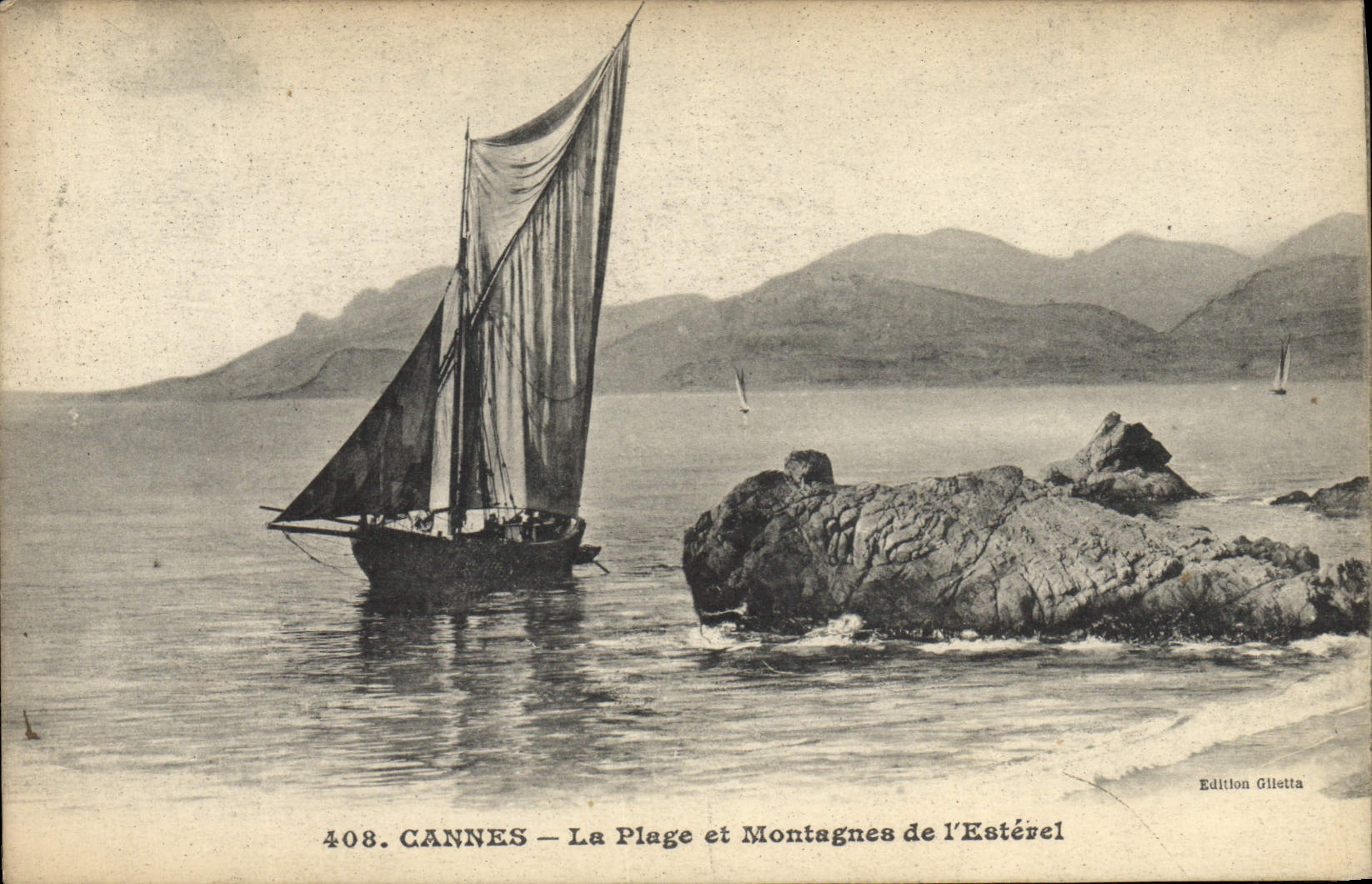 VINTAGE POSTCARD Boat of Cannes sin the beach and mountains of Esterel