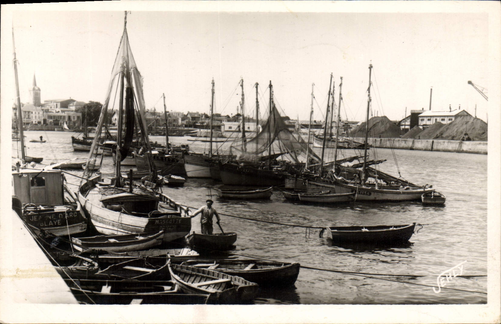 MODERN CARD Boat of sin Port of Sables d'Olonne
