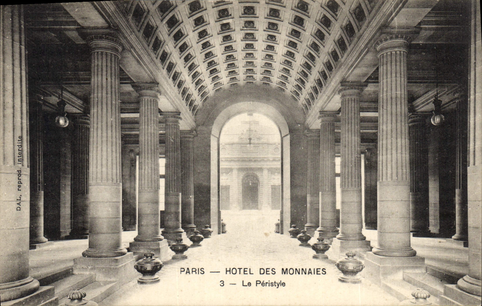 CPA Paris Hotel des Monnaies Le peristyle