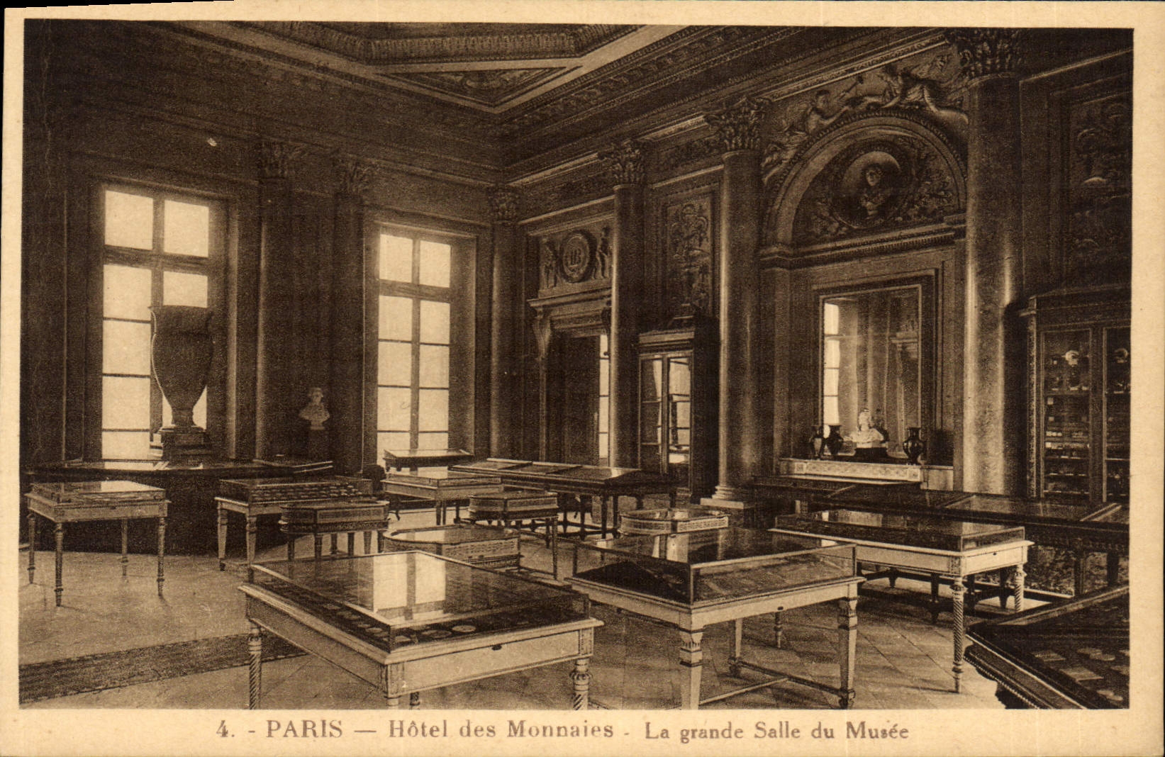 CPA Paris Hotel des Monnaies La grande salle du musee