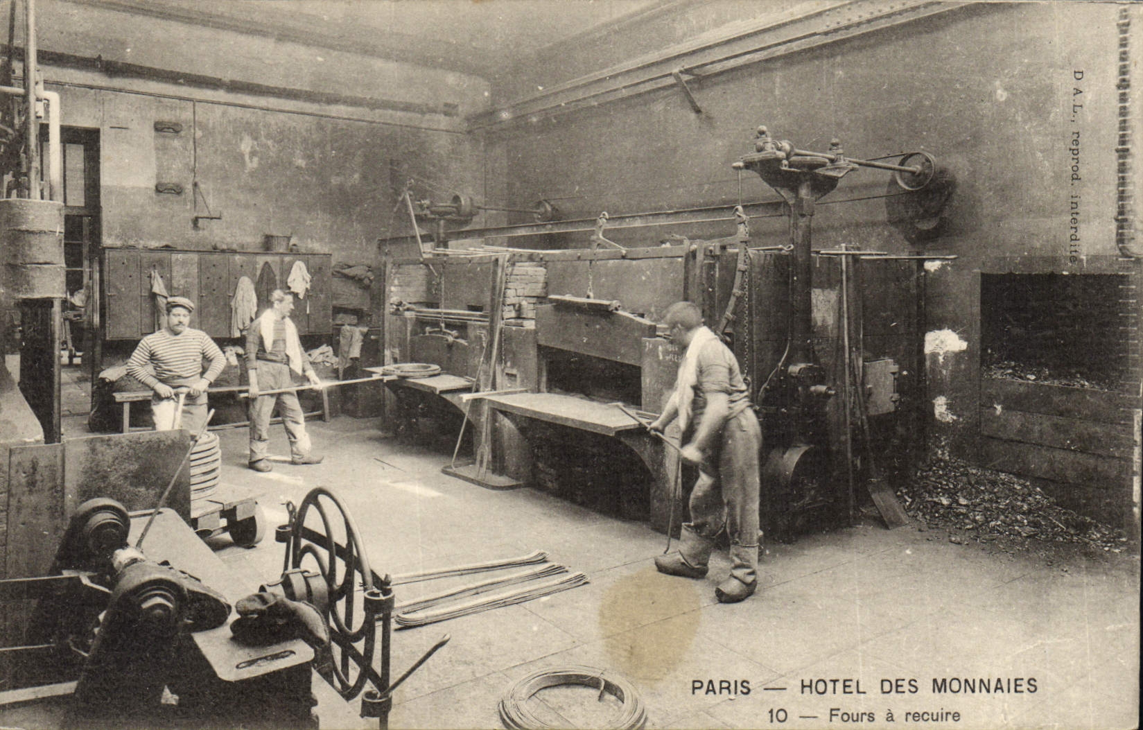 VINTAGE POSTCARD Paris Mint Annealing furnaces