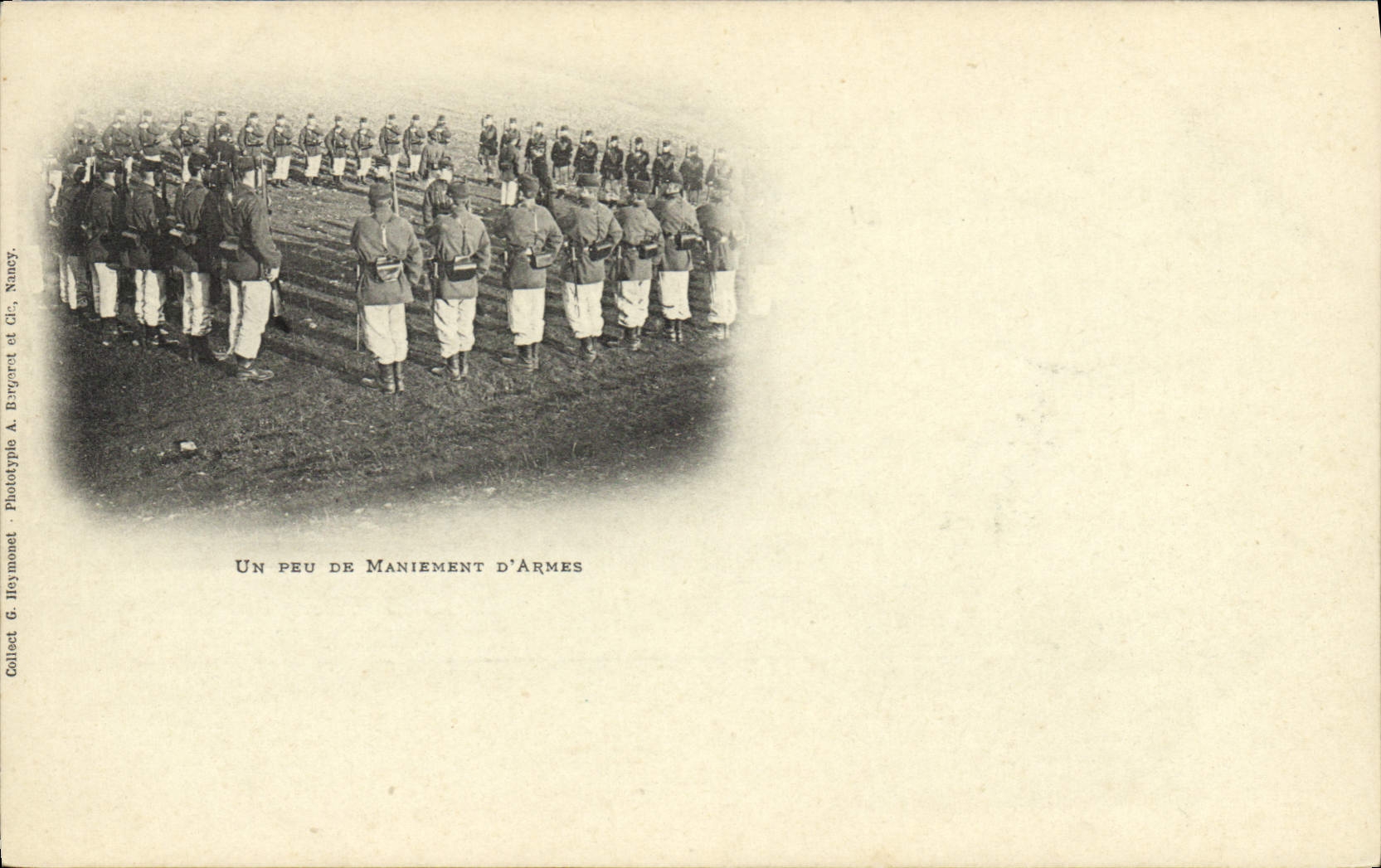 VINTAGE POSTCARD Militaria a fire of handling of weapons