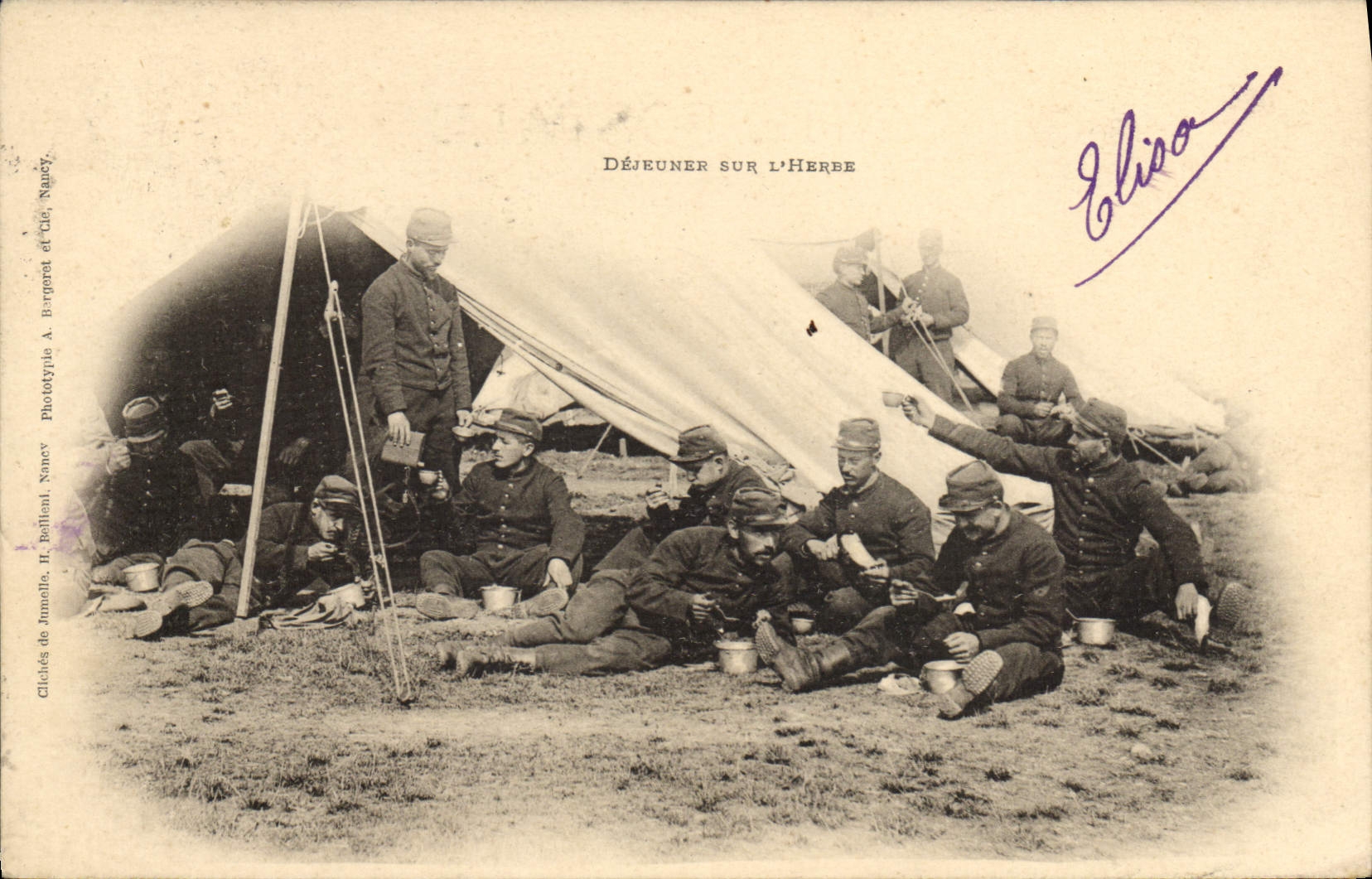 CPA Militaria Dejeuner sur l'herbe