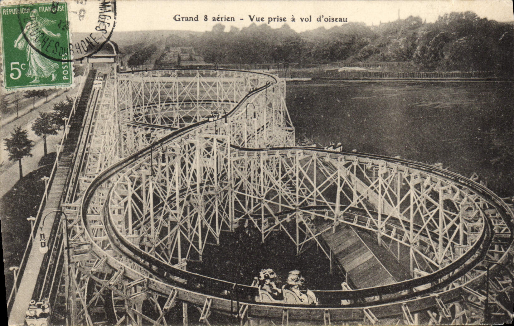 VINTAGE POSTCARD Fun fair Large 8 air Seen from as the crow flies