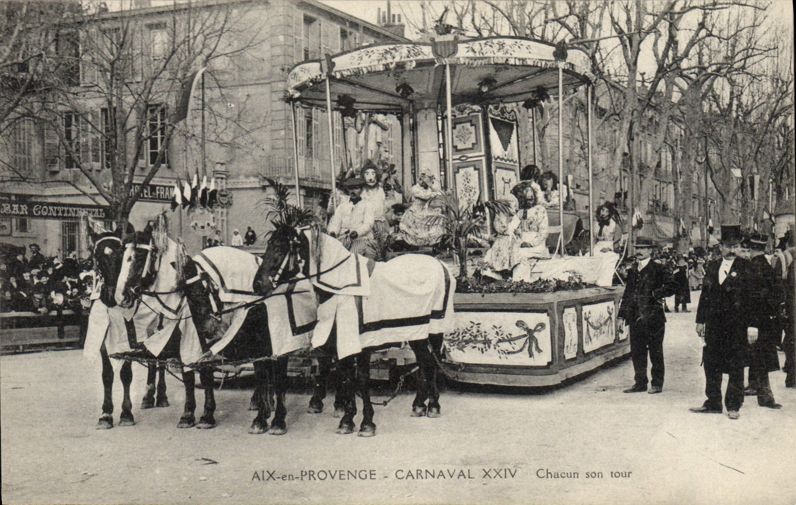 CPA Fete Foraine Aix en Provence Carnaval Chacun son tour
