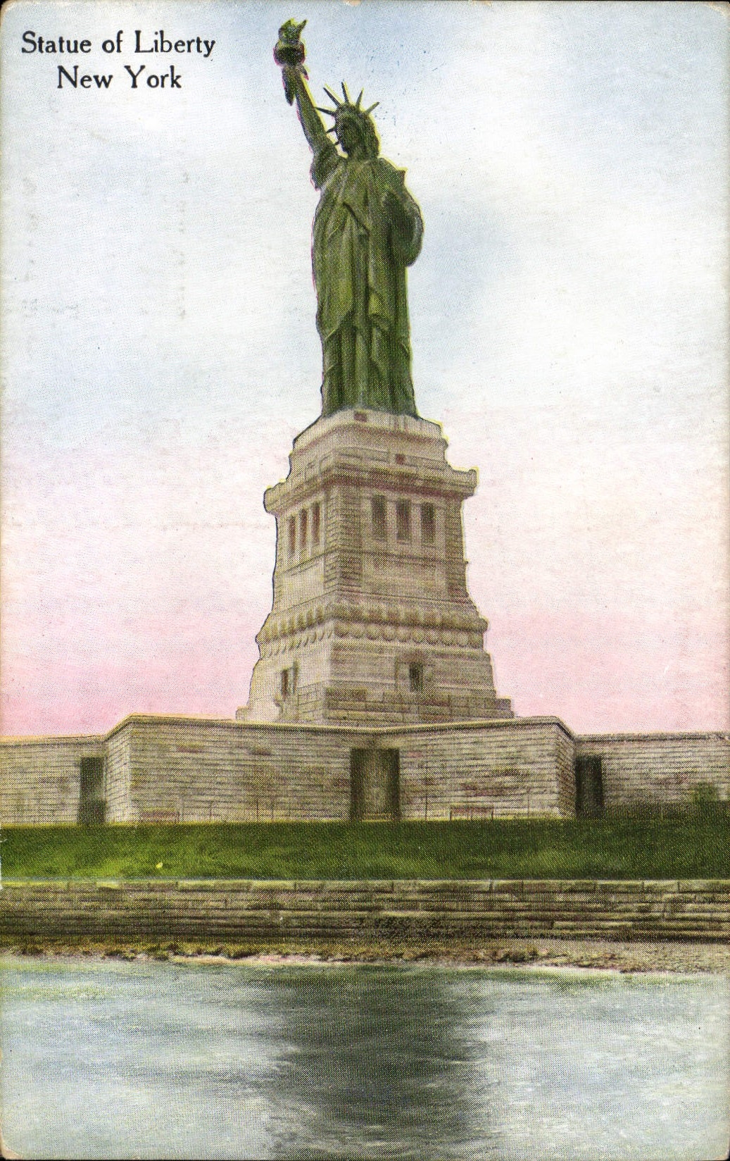 VINTAGE POSTCARD Statue of Freedom Rules Liberty New York off