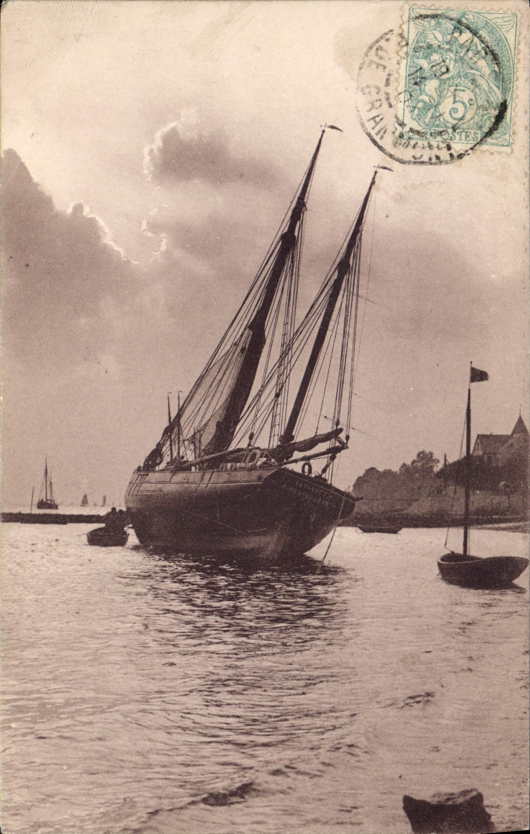CPA Bateau de peche Marines