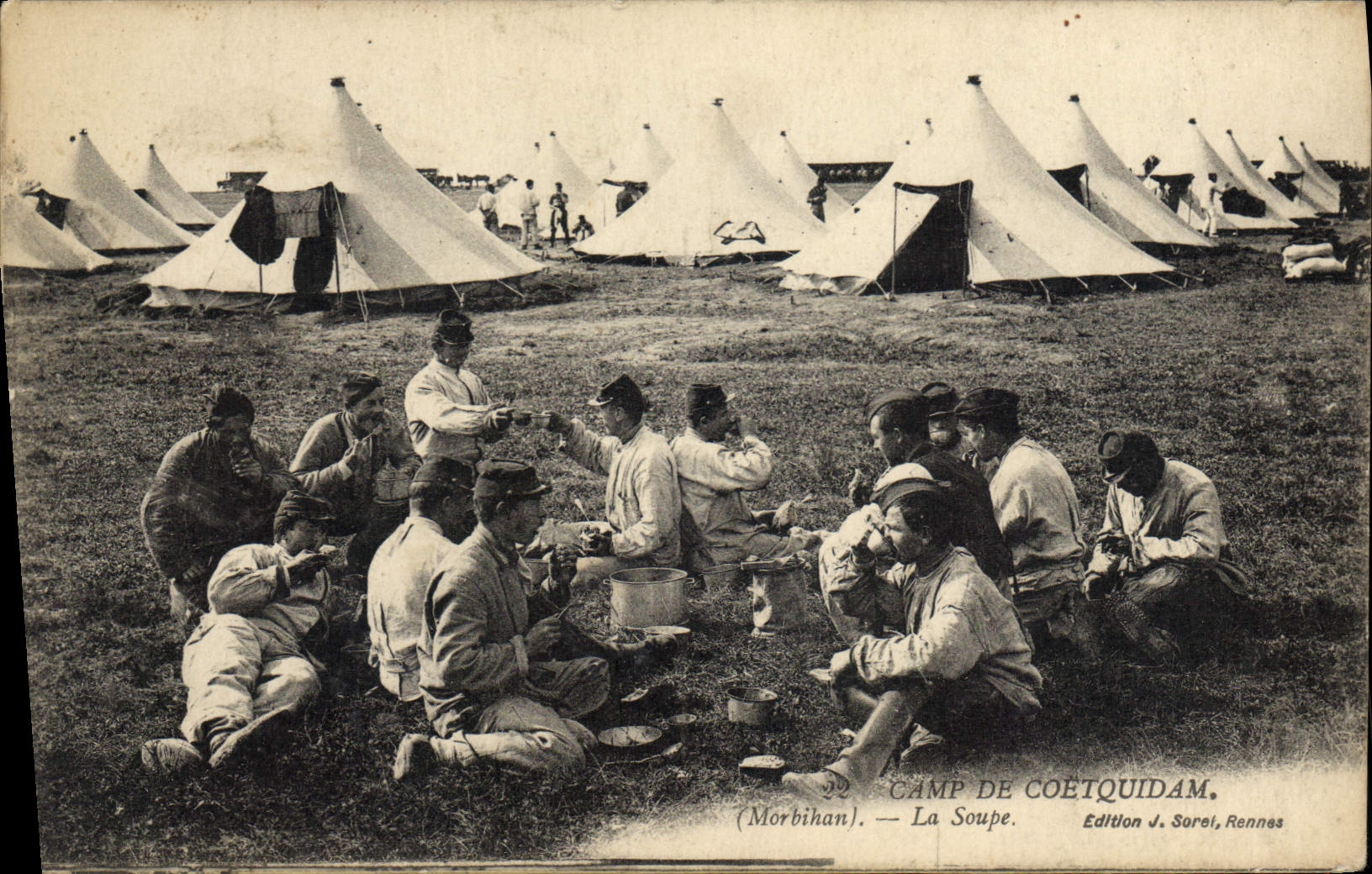 VINTAGE POSTCARD Militaria Camp of Coetquidan soup
