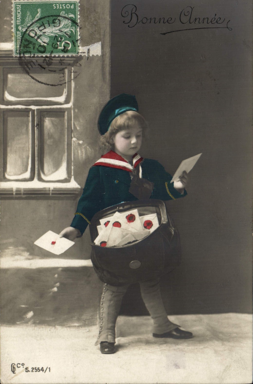 Empleado de la oficina de correos del factor del niño de la fantasía de la POSTAL de la VENDIMIA