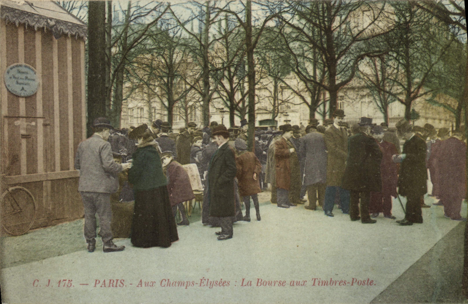 CPA A la bourse aux timbres Aux Champs Elysee Paris Carre Marigny Marche aux timbres TOP 