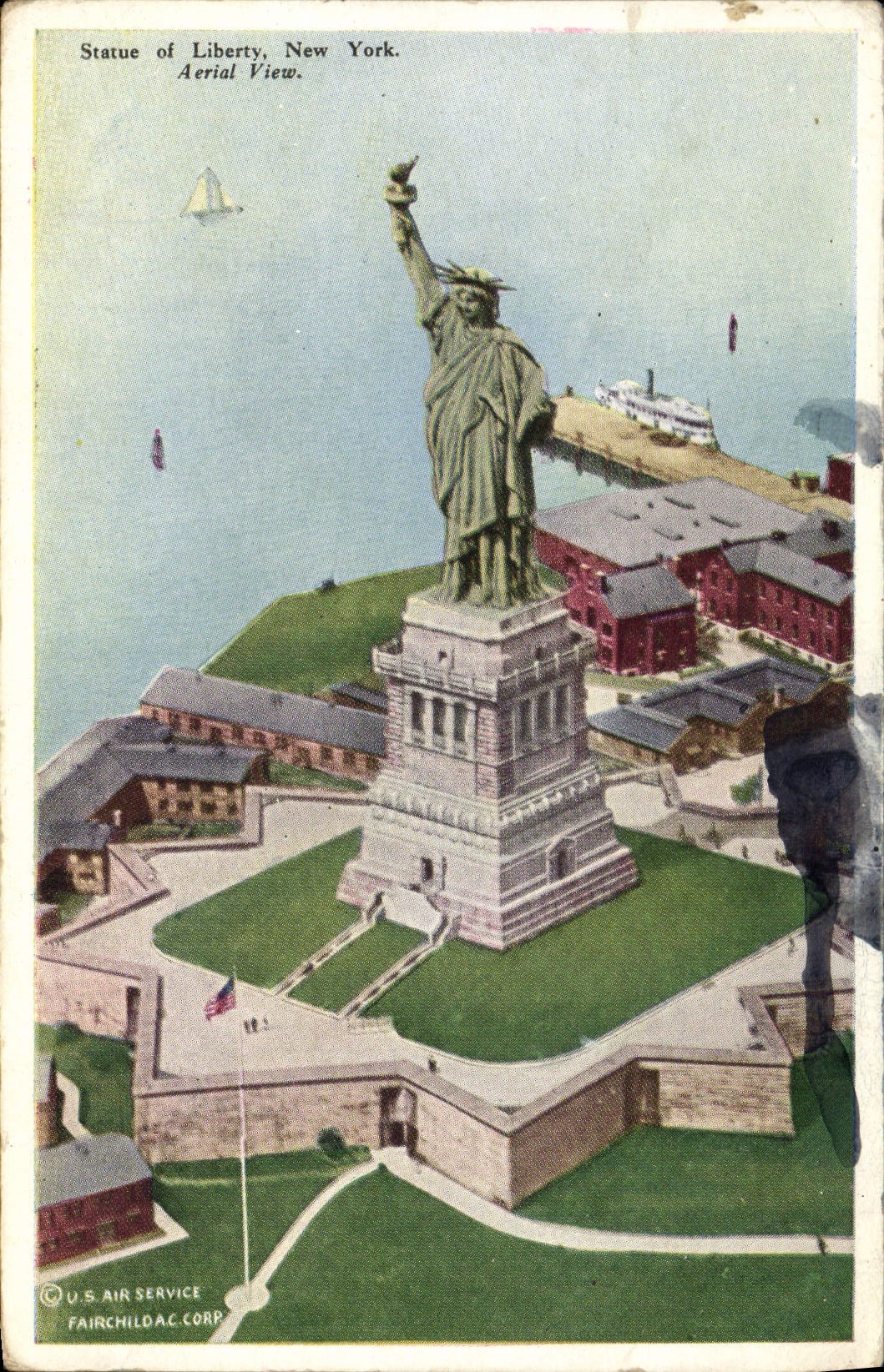 VINTAGE POSTCARD Statue of freedom Rules Liberty New York Aerial View off