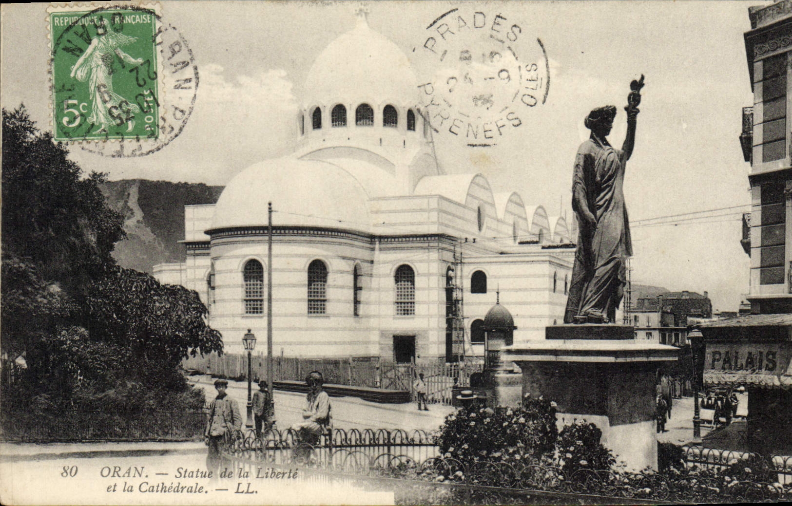VINTAGE POSTCARD Statue of freedom and the Oran cathedral
