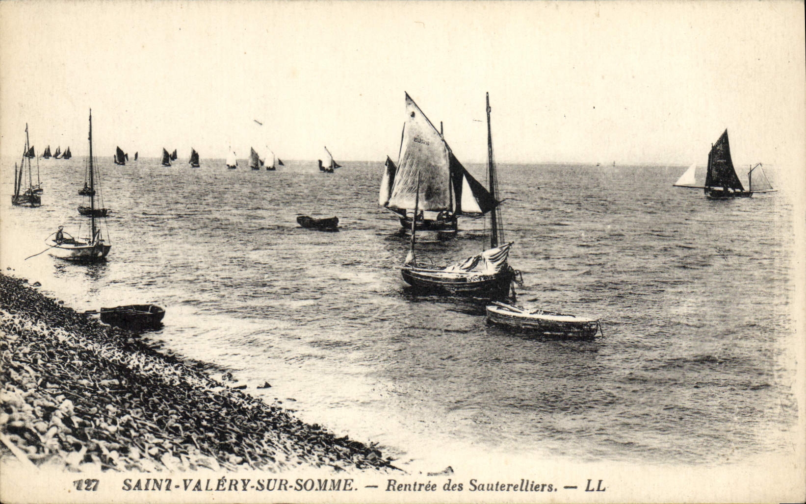 CPA Bateau de Peche Saint Valery sur Somme Rentree des sauterelliers