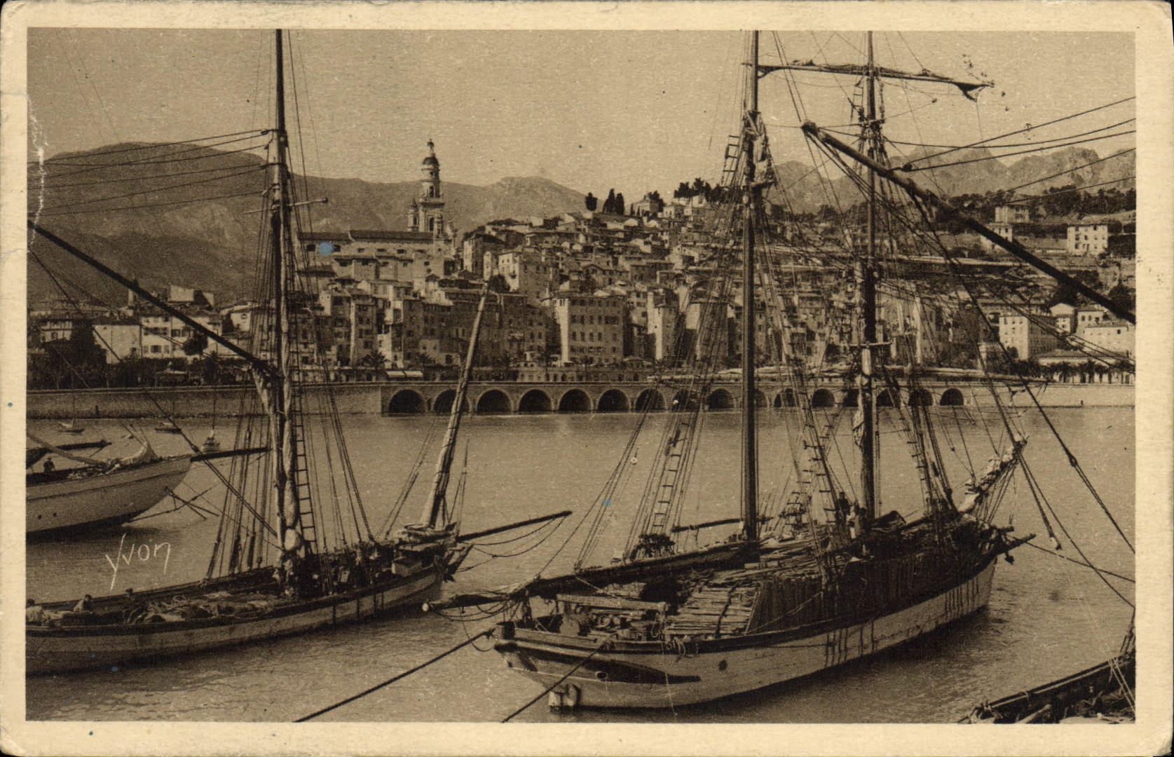 VINTAGE POSTCARD Fishing Vessel Menton the port and the old city