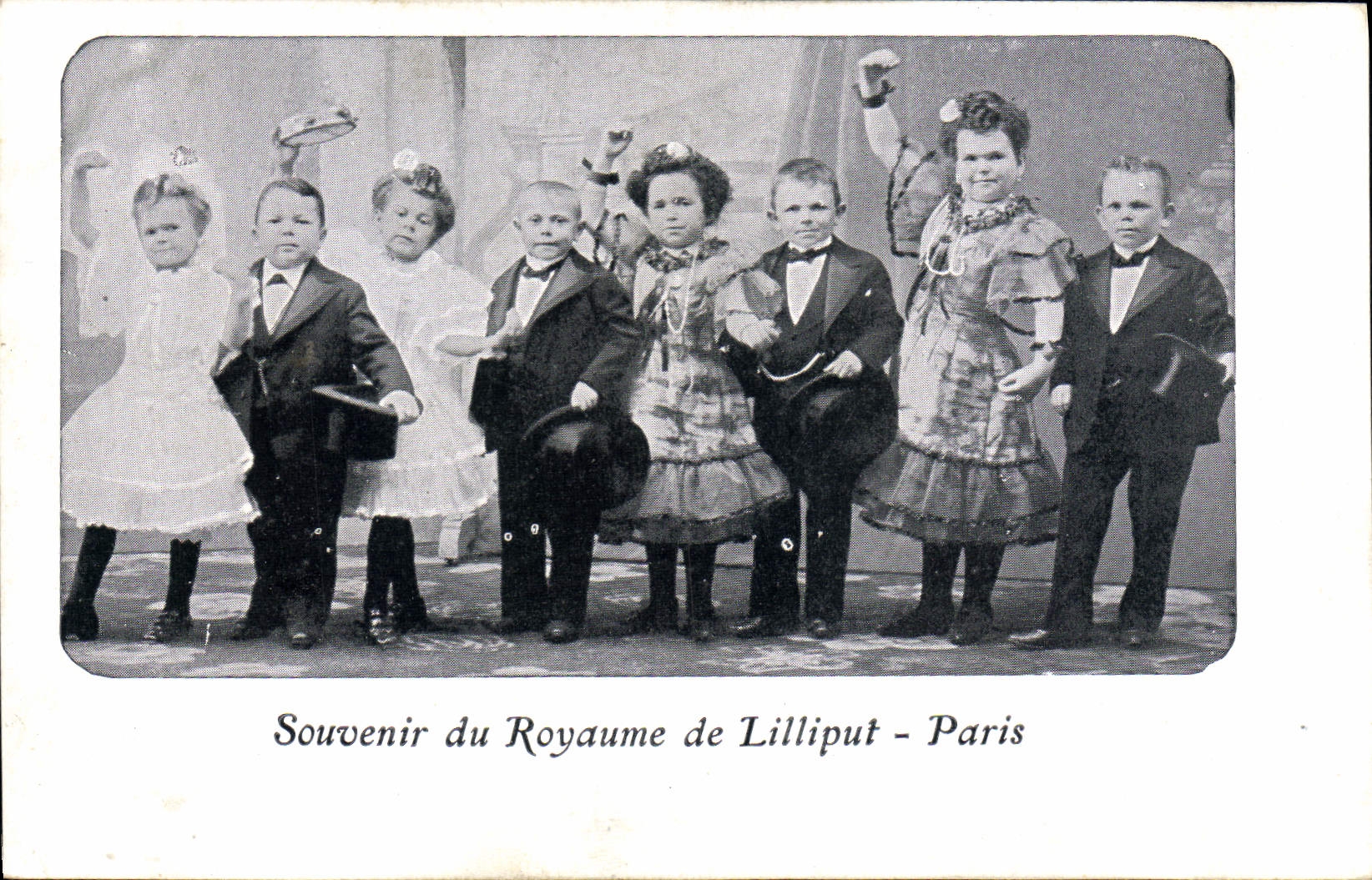 VINTAGE POSTCARD Dwarf Dwarves Kingdom of Lilliput Paris