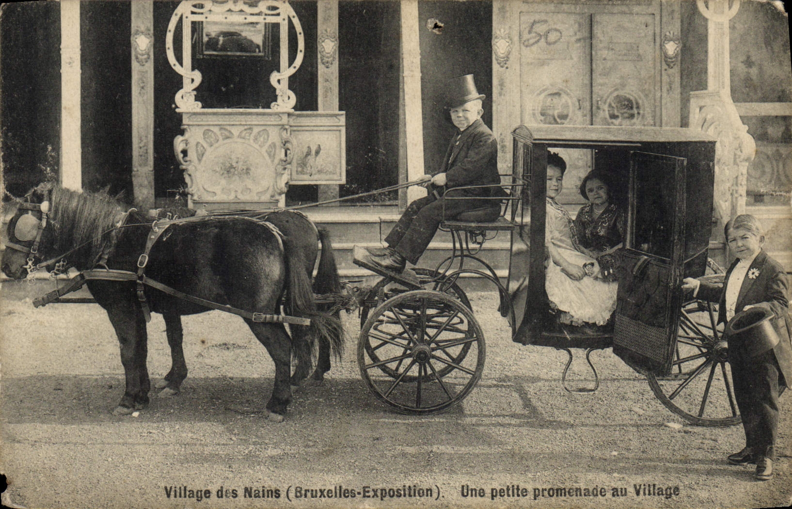 VINTAGE POSTCARD Dwarf Village of the Brussels Dwarves Fair a small walk at the village