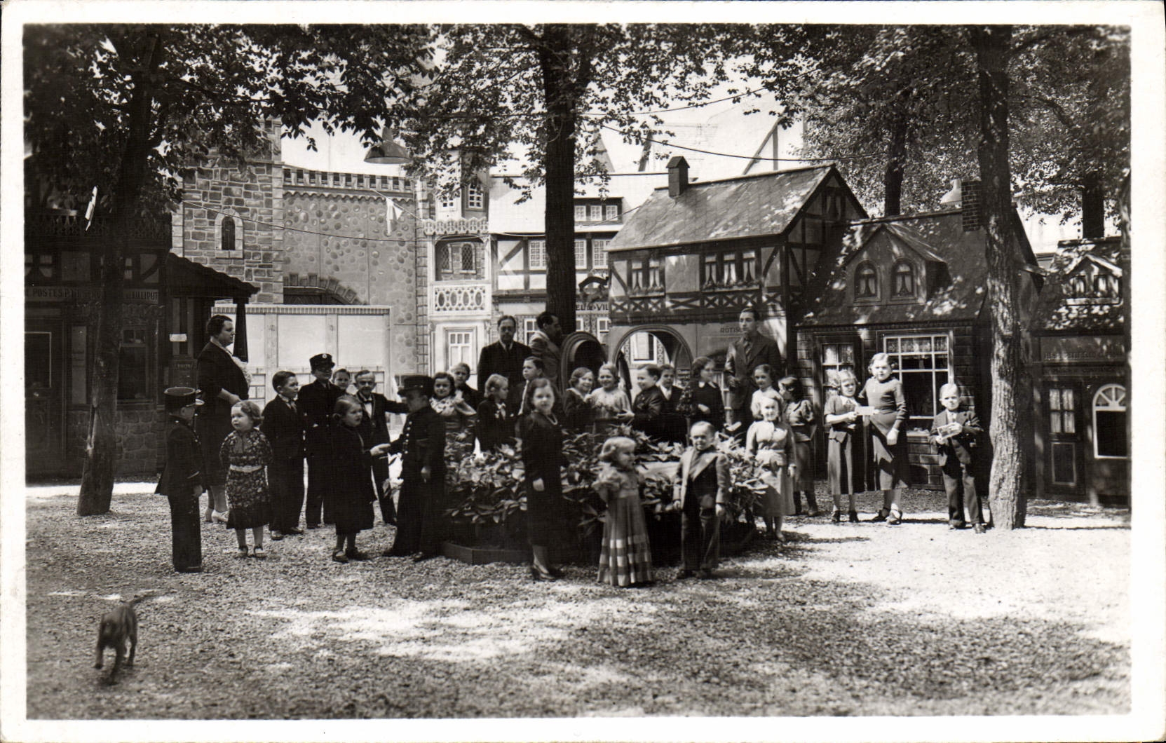 CPA Nain Nains Exposition internationale Paris 1937 Esplanade des Invalides