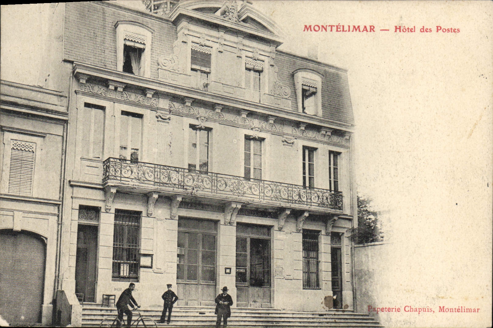 Edificio de la oficina de correos de Montelimar de la estación de la POSTAL de la VENDIMIA