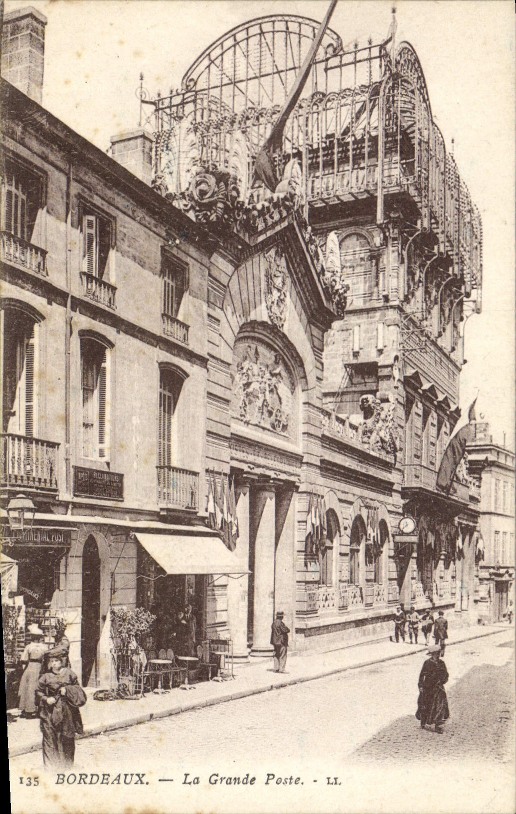 Burdeos de la POSTAL de la VENDIMIA la oficina de correos grande