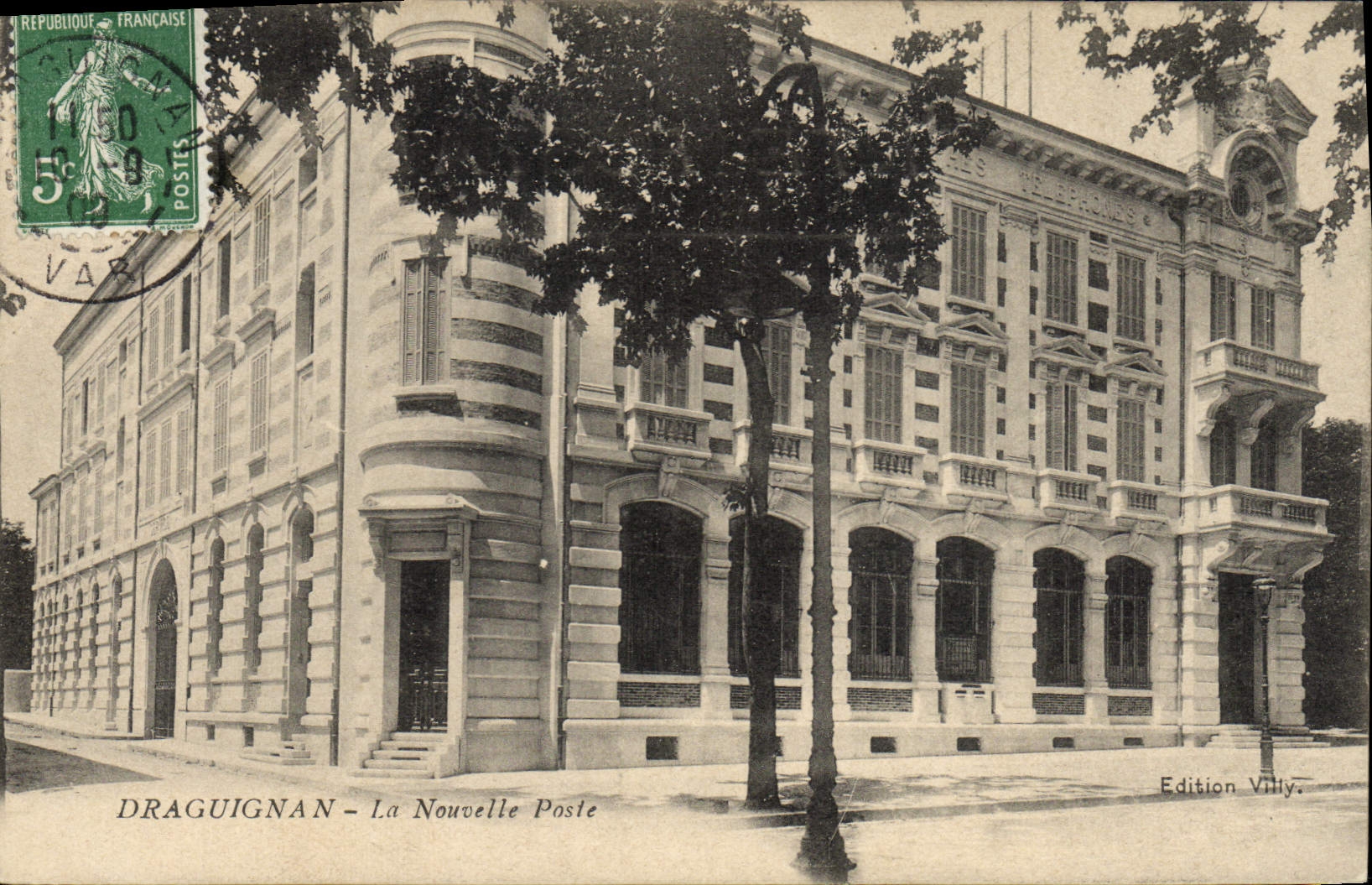 POSTAL de la VENDIMIA la nueva oficina de correos de Draguignan